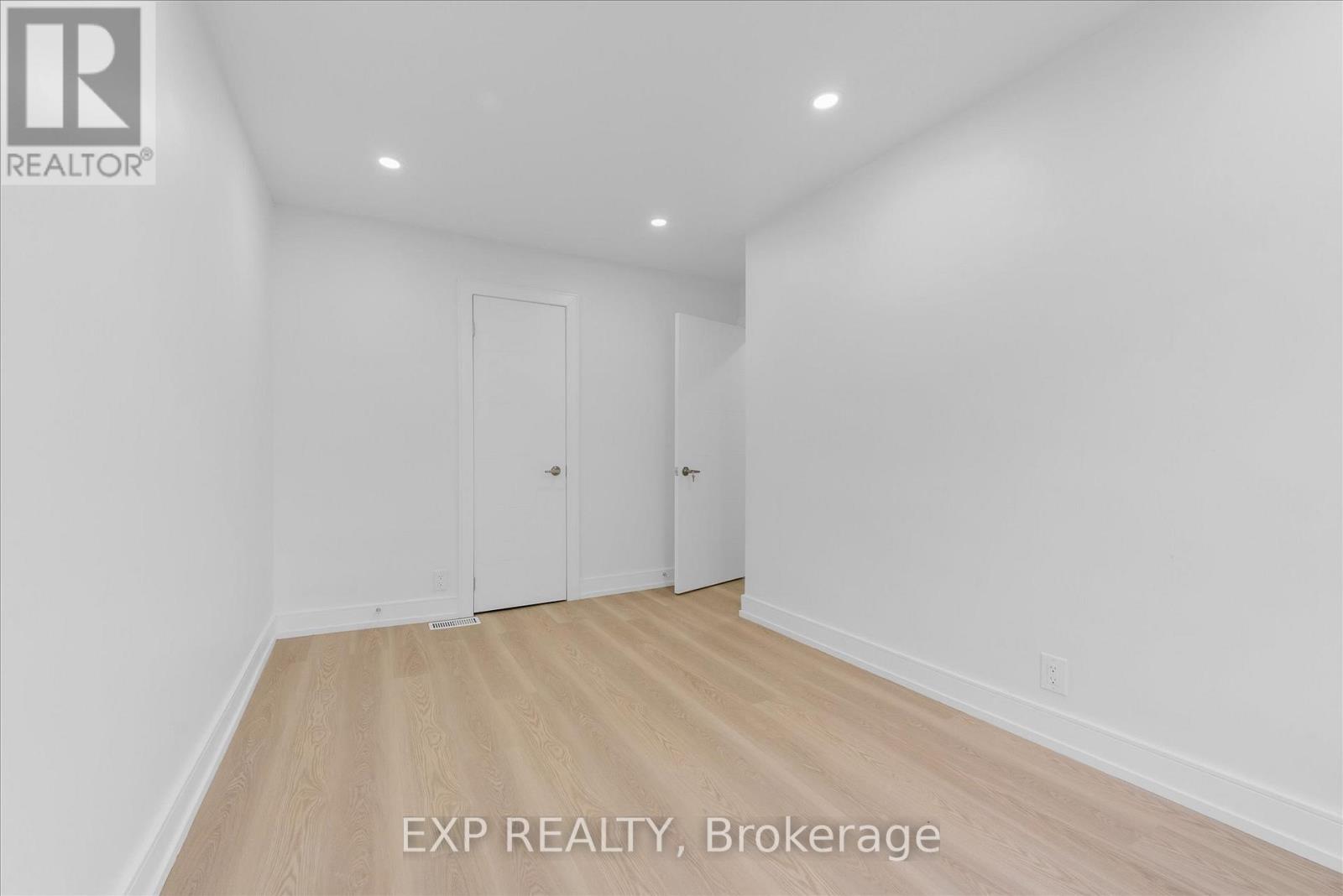 24 Eaton Place, Hamilton, Ontario  L8H 1N7 - Photo 19 - X12486592