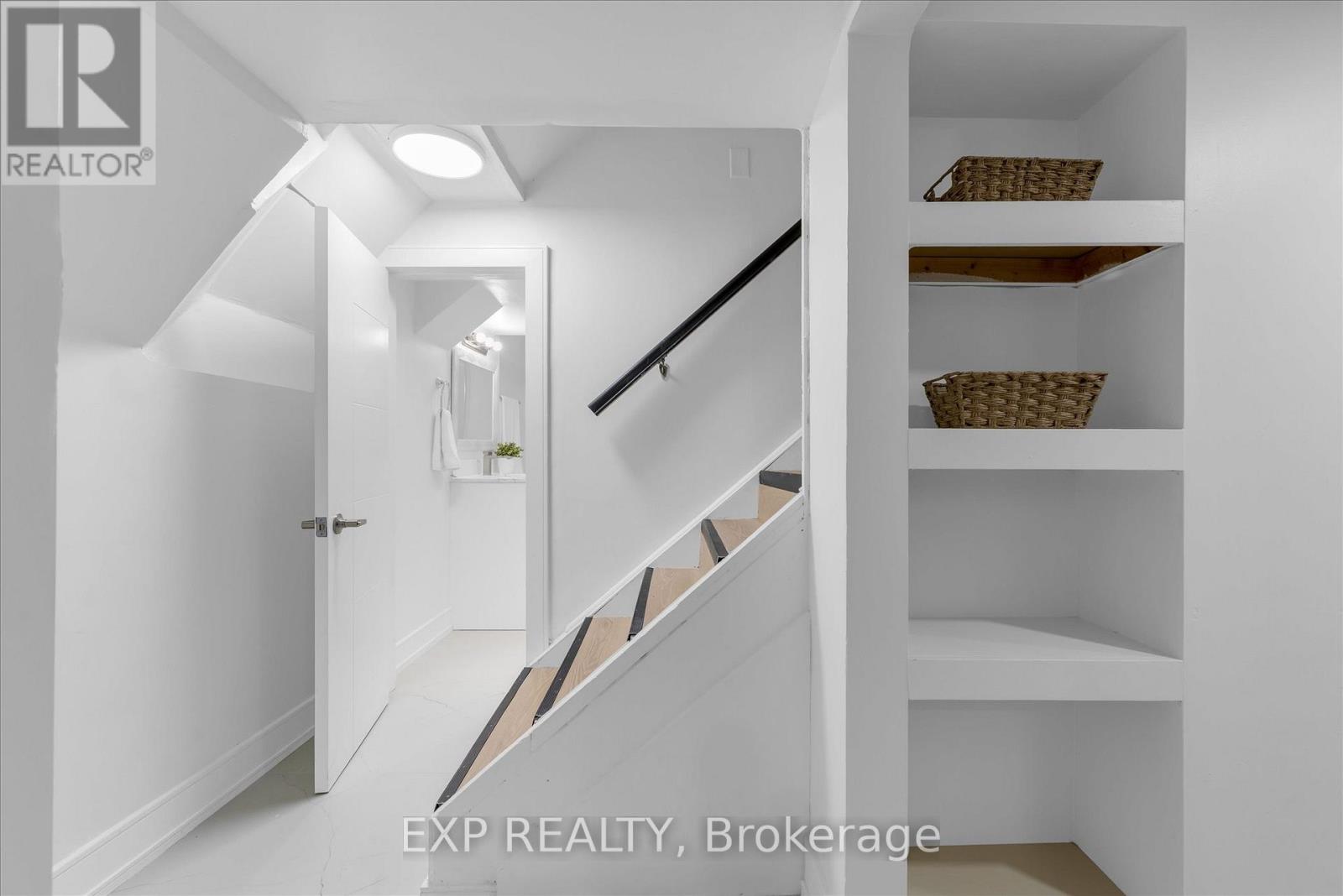 24 Eaton Place, Hamilton, Ontario  L8H 1N7 - Photo 20 - X12486592