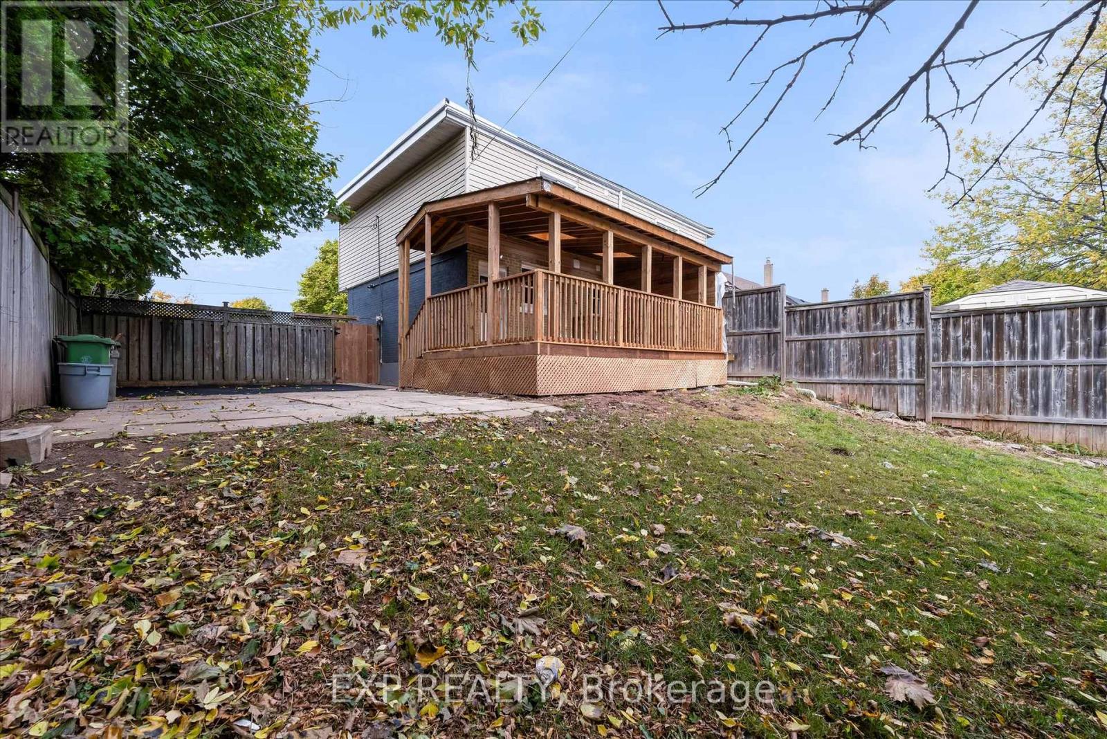 24 Eaton Place, Hamilton, Ontario  L8H 1N7 - Photo 31 - X12486592