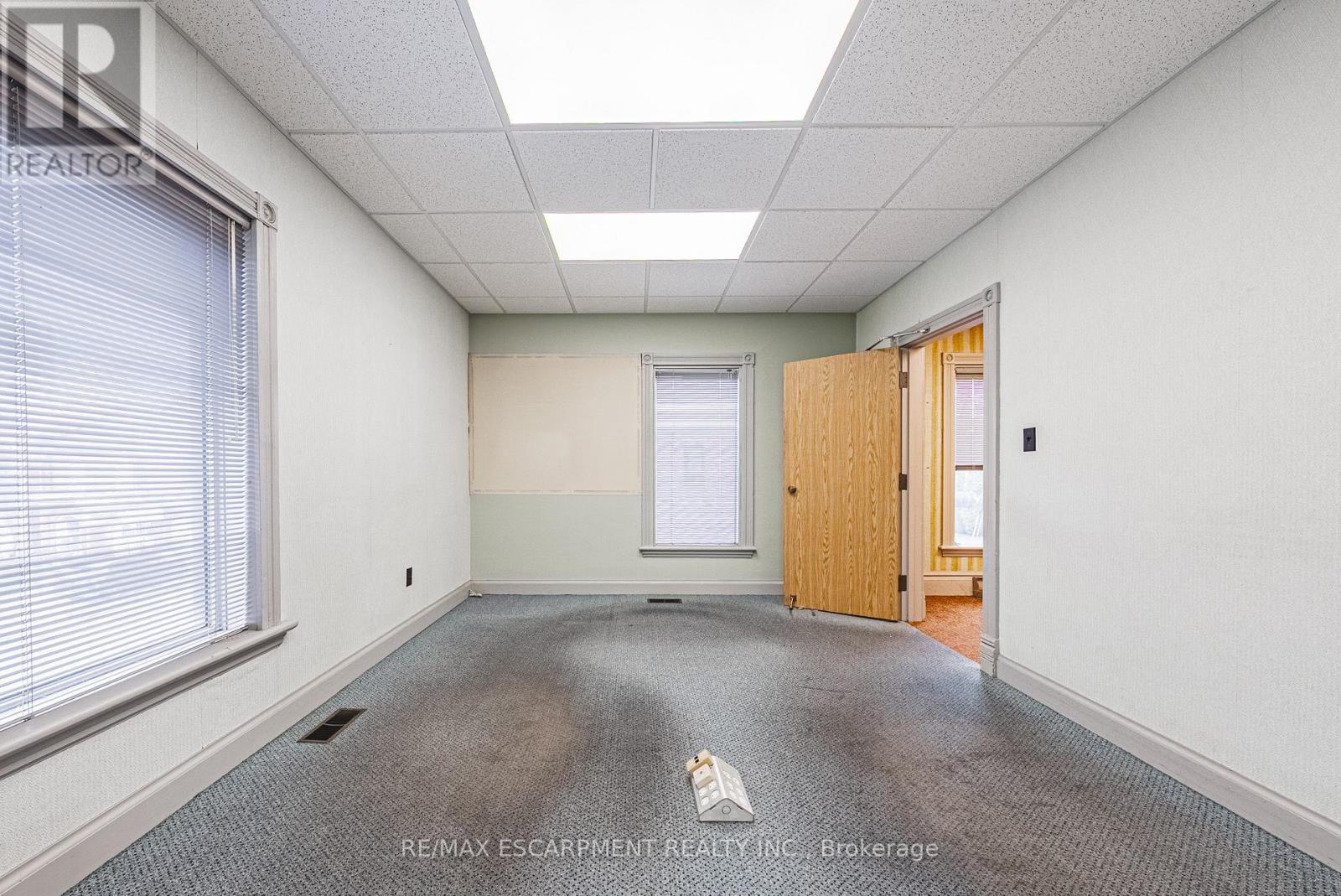 120 Catharine Street S, Hamilton, Ontario  L8N 2J4 - Photo 14 - X12486610