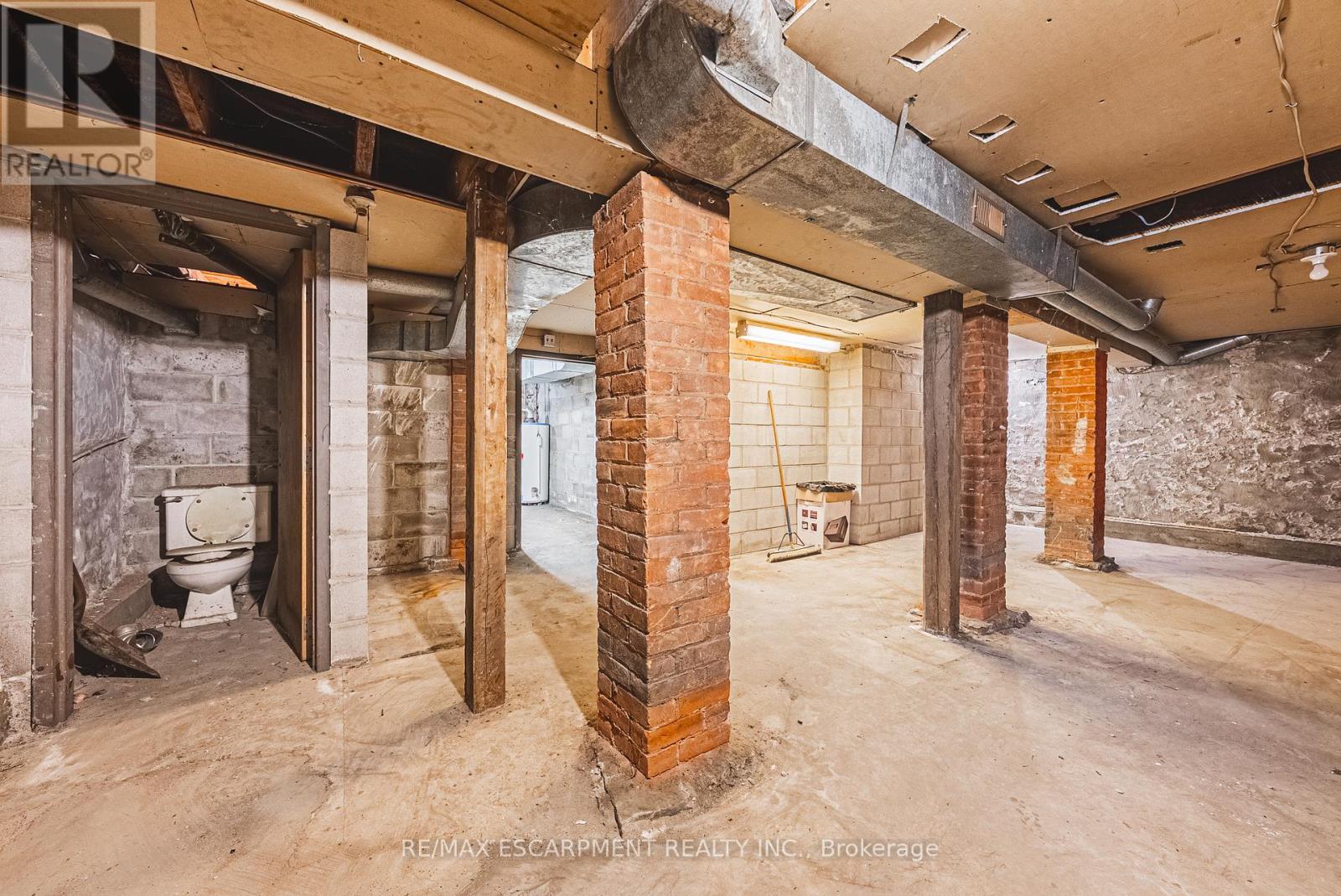 120 Catharine Street S, Hamilton, Ontario  L8N 2J4 - Photo 17 - X12486610