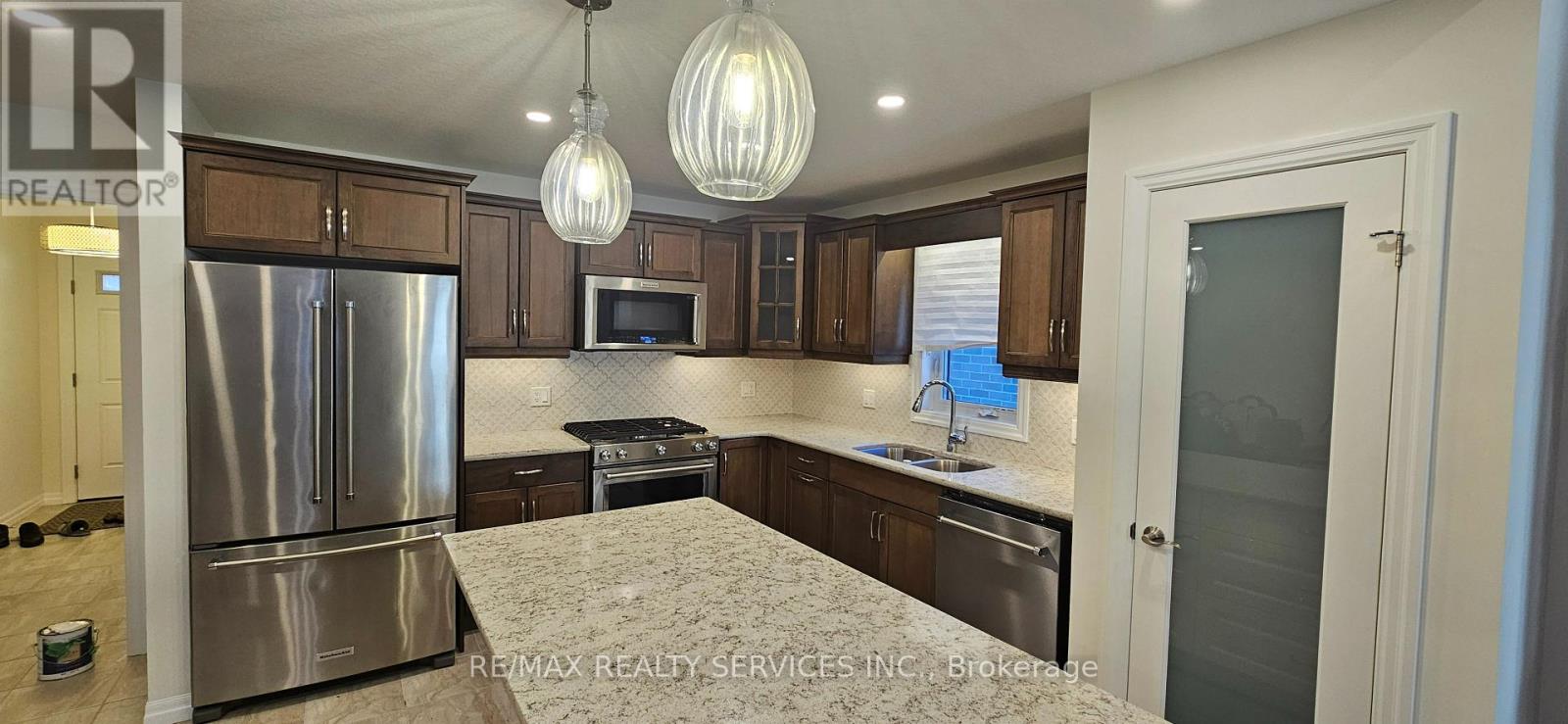 64 Ambrosia Path, St. Thomas, Ontario  N5R 0L4 - Photo 6 - X12486626