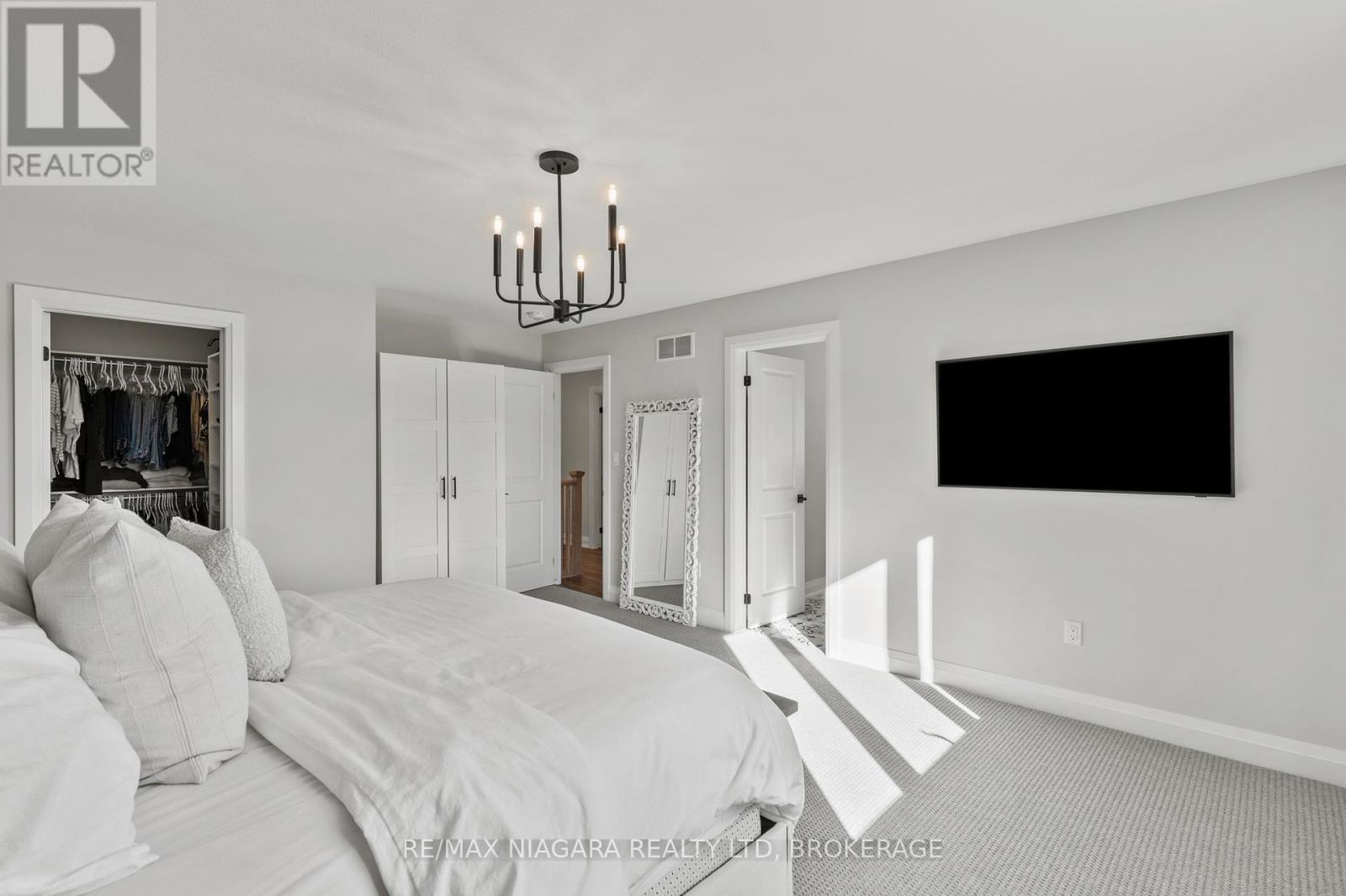 236 Walker Road, Pelham, Ontario  L3B 5N5 - Photo 17 - X12486678