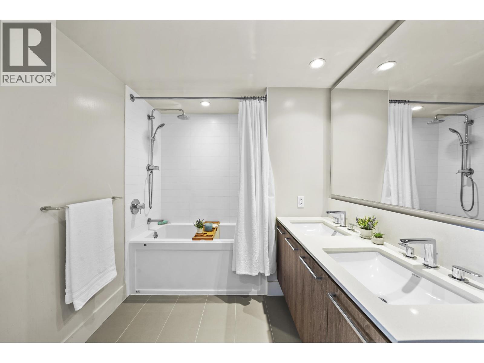 616 680 Seylynn Crescent, North Vancouver, British Columbia  V7J 0B5 - Photo 22 - R3062642