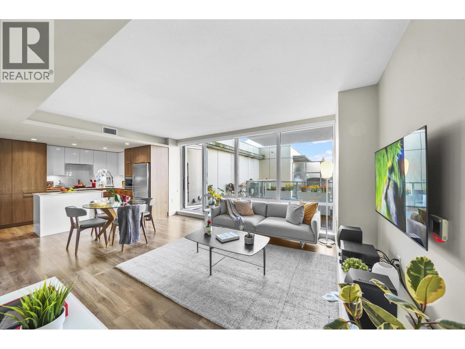 616 680 Seylynn Crescent, North Vancouver, British Columbia  V7J 0B5 - Photo 3 - R3062642