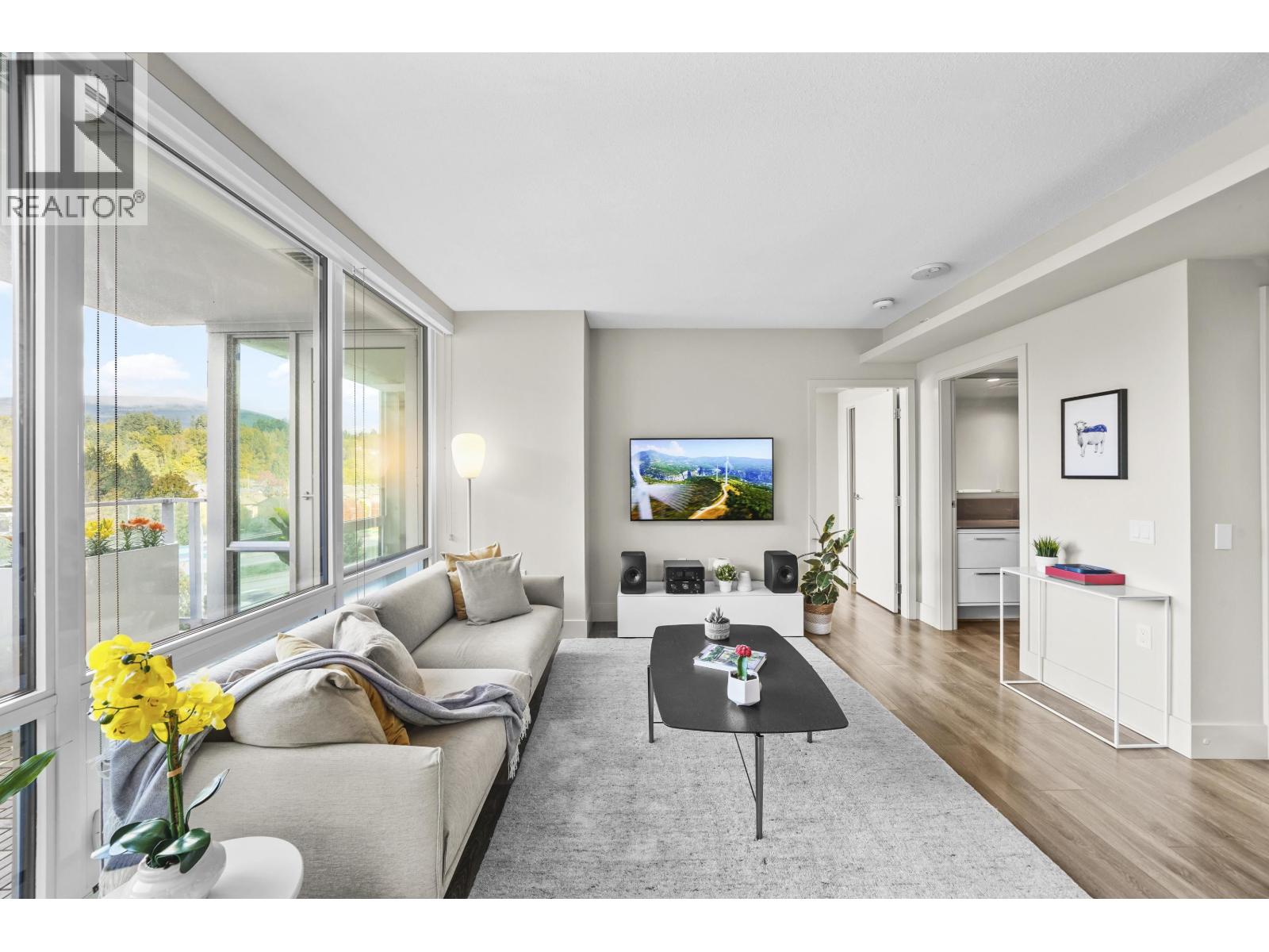 616 680 Seylynn Crescent, North Vancouver, British Columbia  V7J 0B5 - Photo 4 - R3062642