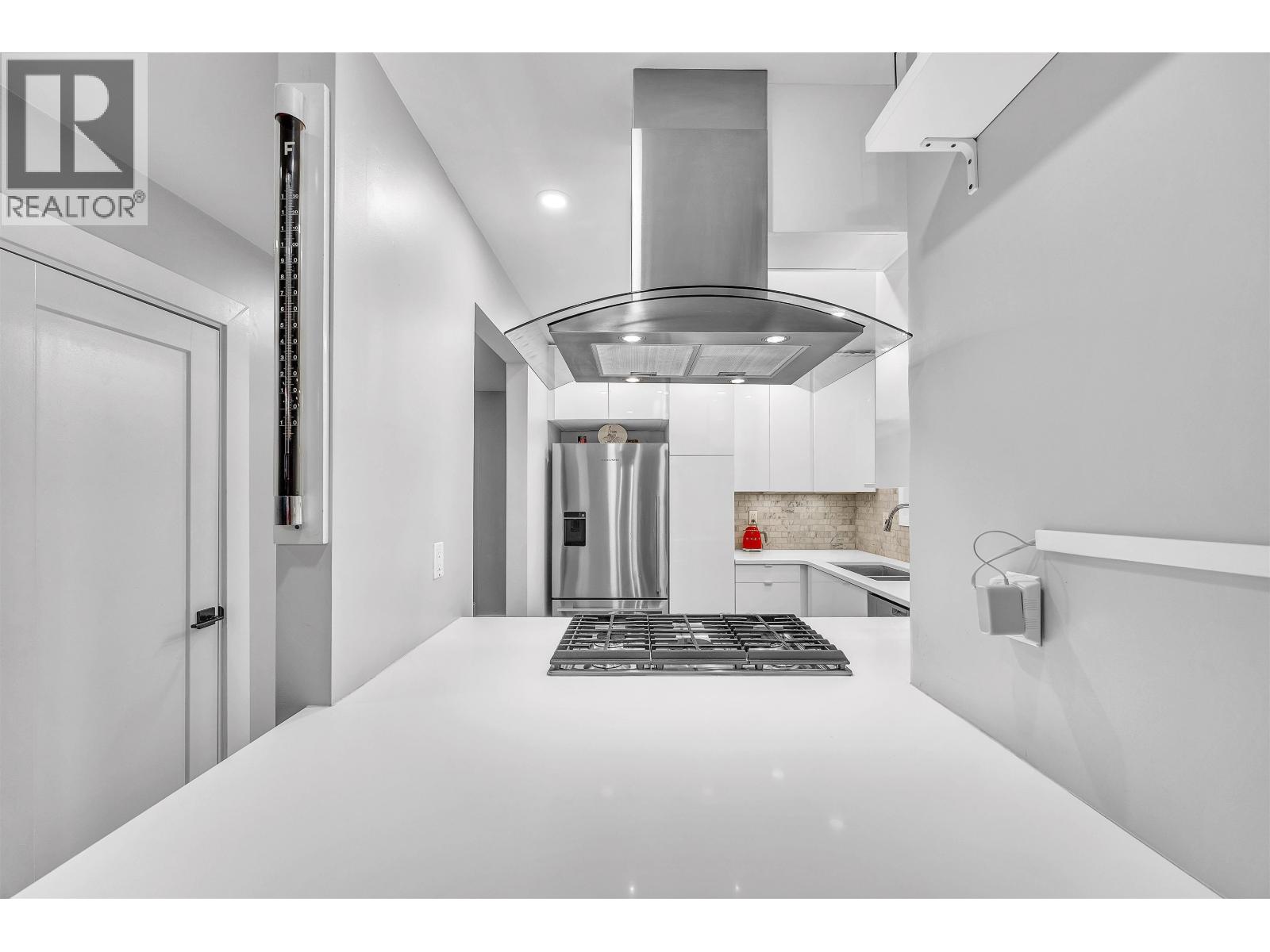 2433 W 6th Avenue, Vancouver, British Columbia  V6K 1W2 - Photo 9 - R3062664