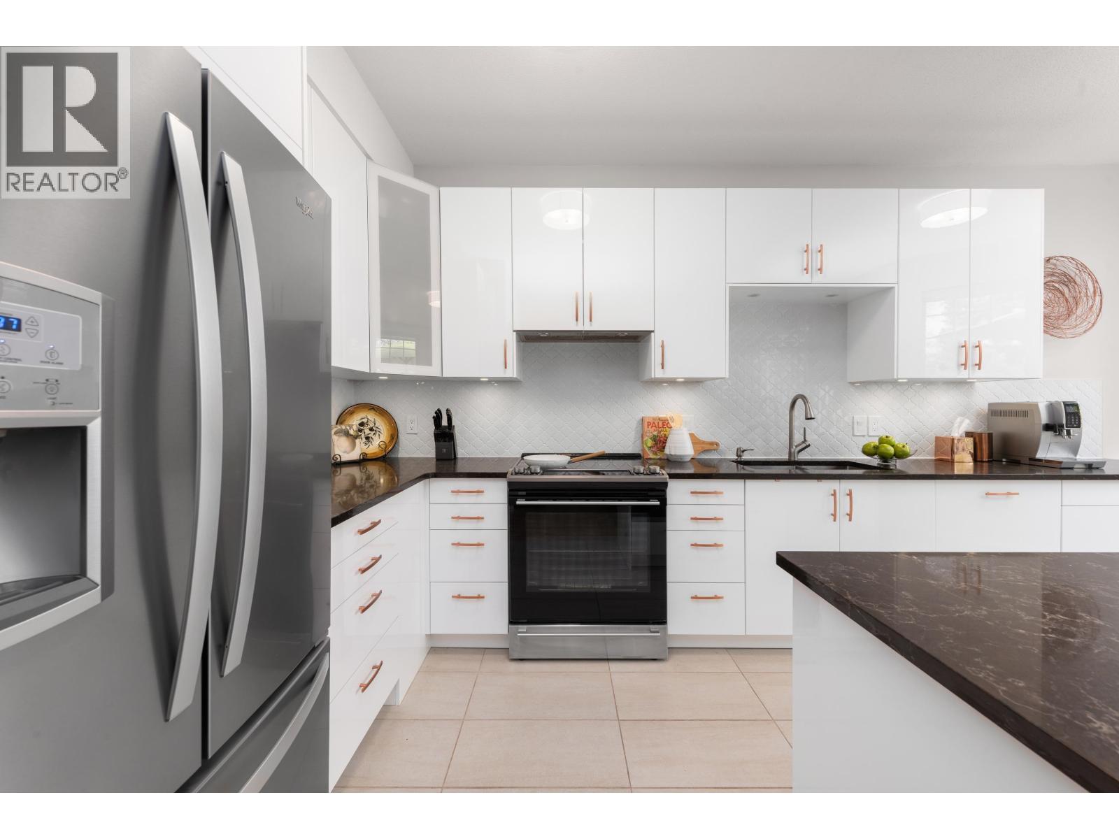 37 7500 Cumberland Street, Burnaby, British Columbia  V3N 4Z9 - Photo 10 - R3062692