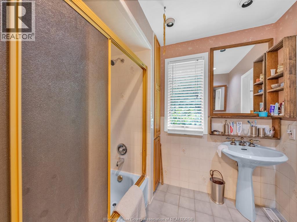 7785 Riverside Drive East, Windsor, Ontario  N8S 1E1 - Photo 22 - 25027405