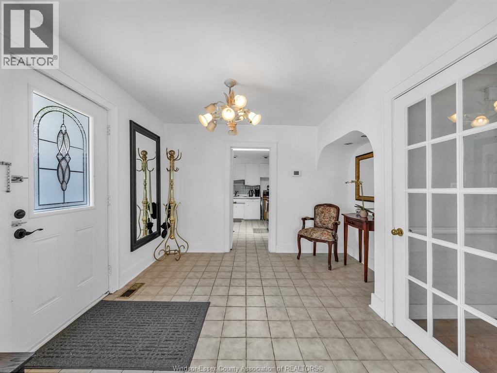 7785 Riverside Drive East, Windsor, Ontario  N8S 1E1 - Photo 7 - 25027405