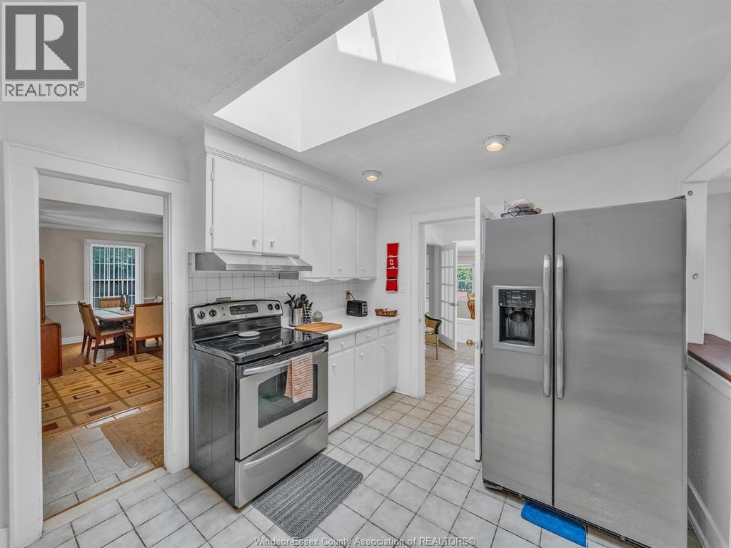 7785 Riverside Drive East, Windsor, Ontario  N8S 1E1 - Photo 13 - 25027405