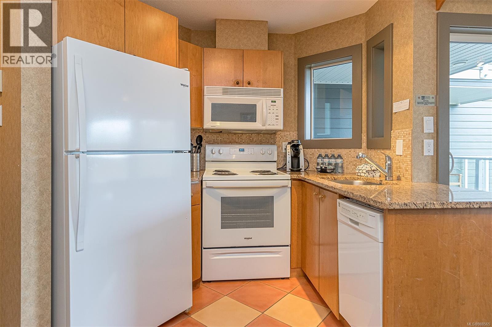 721 1600 Stroulger Rd, Nanoose Bay, British Columbia V9P 9B7 - Photo 13 - 988565