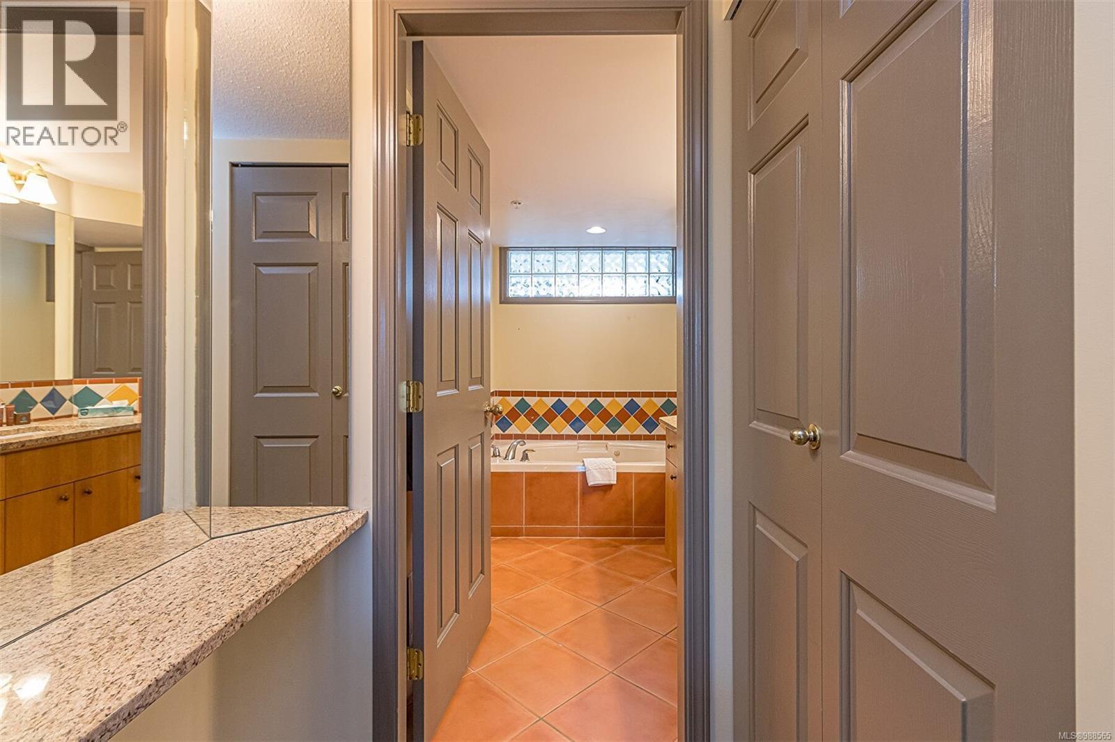 721 1600 Stroulger Rd, Nanoose Bay, British Columbia V9P 9B7 - Photo 18 - 988565