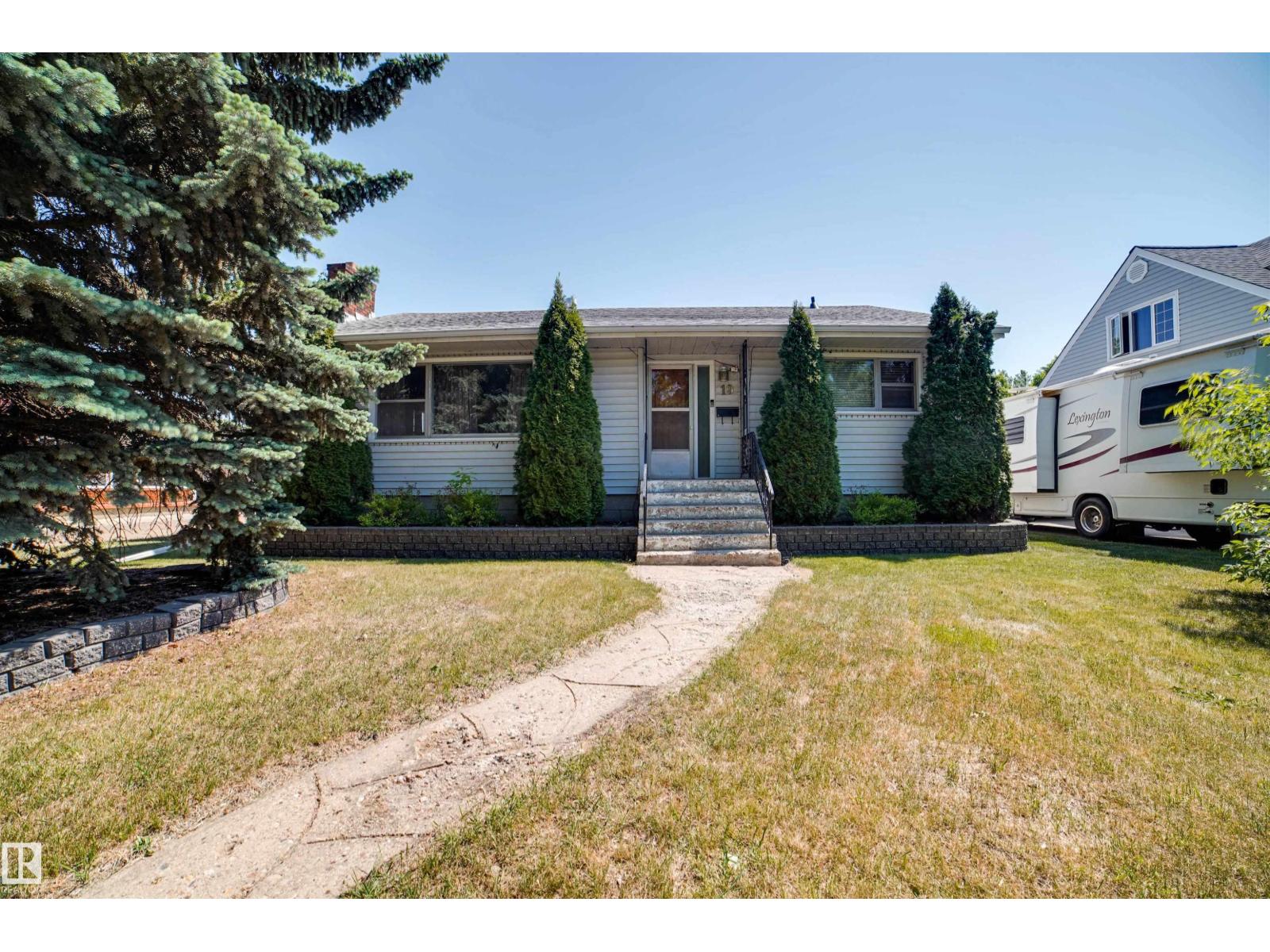 19 LOWE AV, Fort Saskatchewan, Alberta