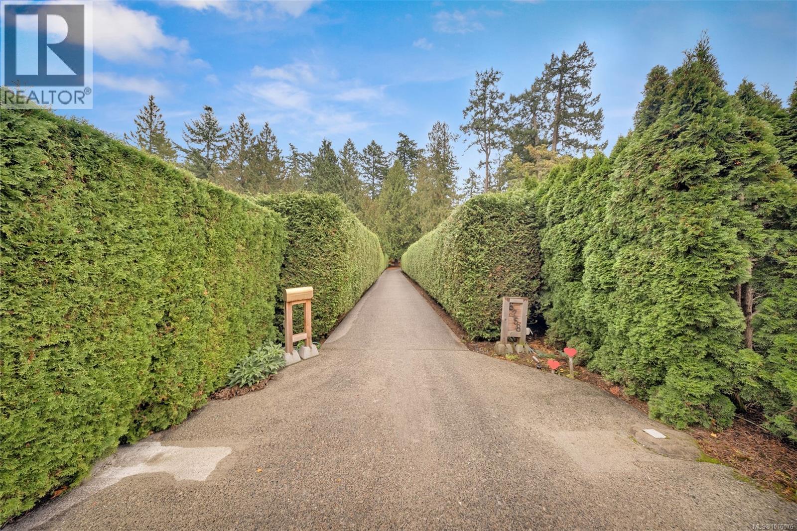 6758 Amwell Dr, Central Saanich, British Columbia  V8M 1A1 - Photo 47 - 1016076