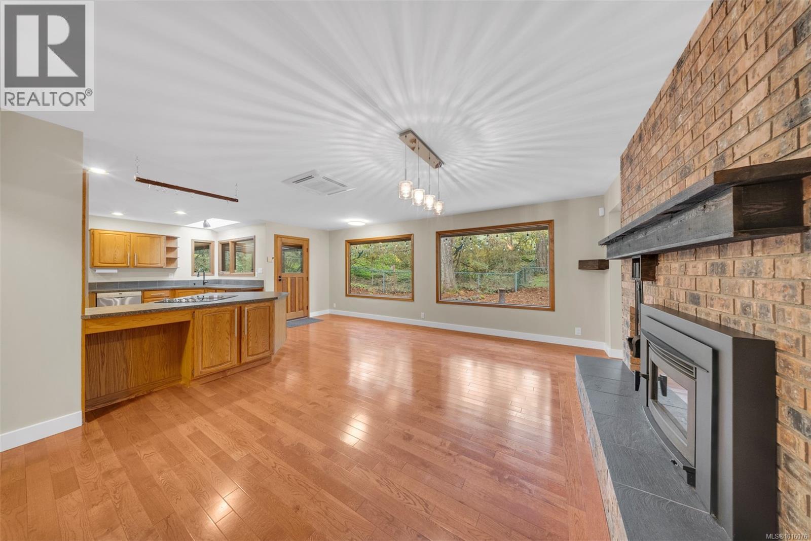 6758 Amwell Dr, Central Saanich, British Columbia  V8M 1A1 - Photo 13 - 1016076