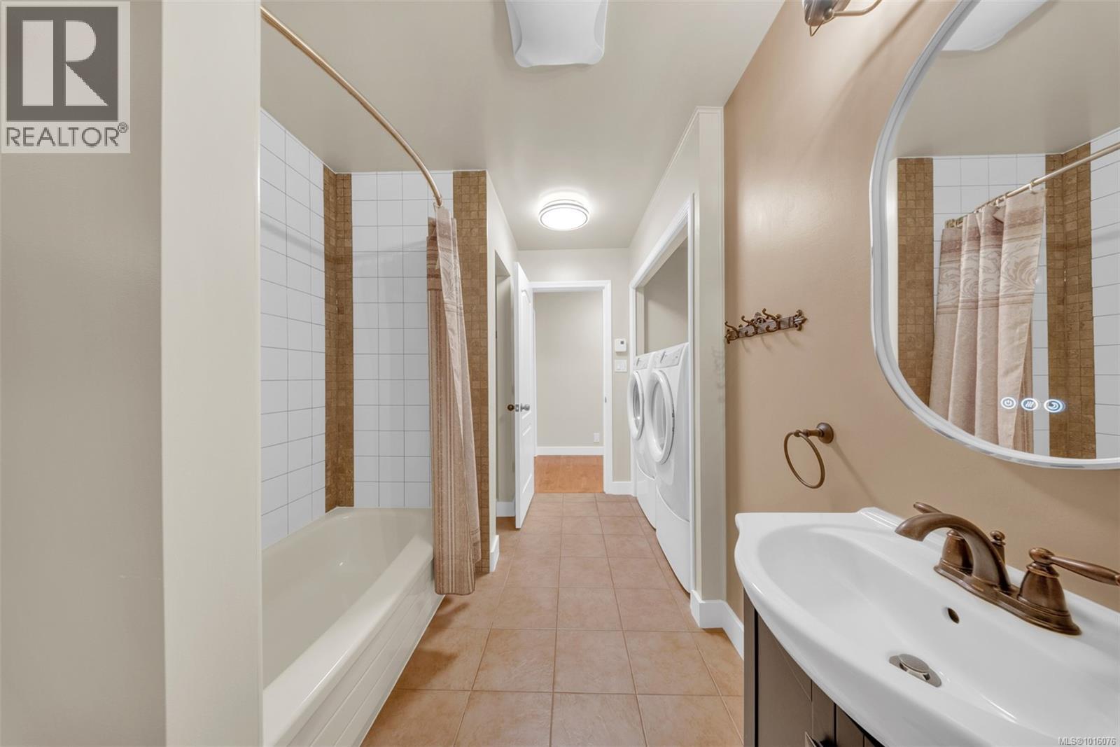 6758 Amwell Dr, Central Saanich, British Columbia  V8M 1A1 - Photo 31 - 1016076