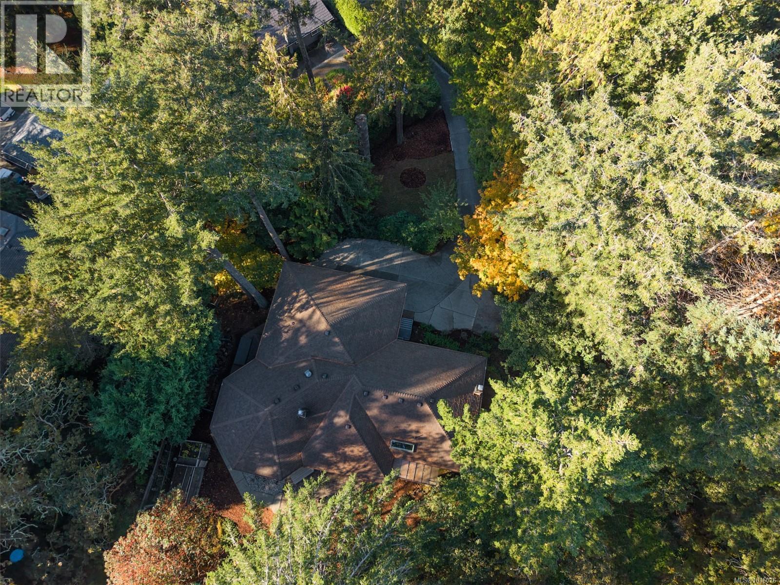 6758 Amwell Dr, Central Saanich, British Columbia  V8M 1A1 - Photo 48 - 1016076