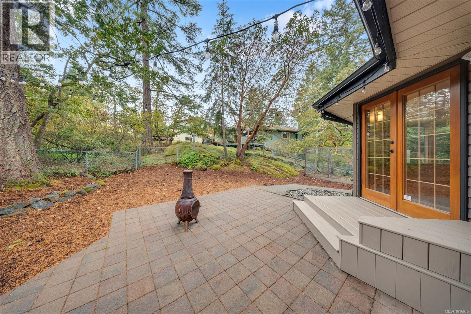 6758 Amwell Dr, Central Saanich, British Columbia  V8M 1A1 - Photo 39 - 1016076