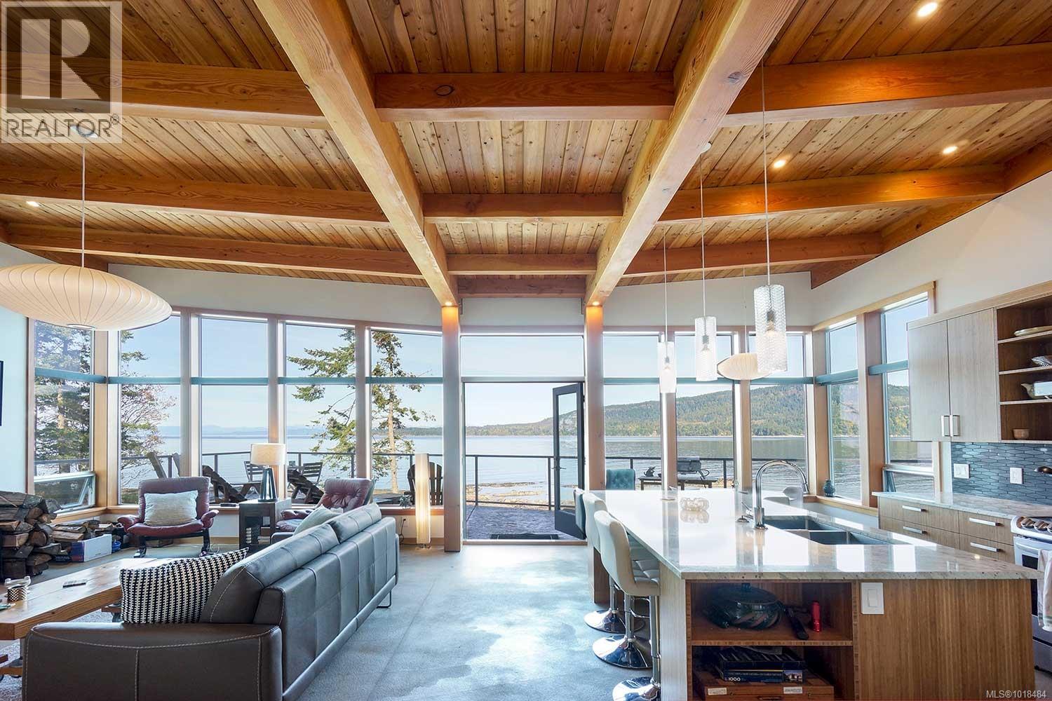 3870 East Rd, Denman Island, British Columbia  V0R 1T0 - Photo 2 - 1018484