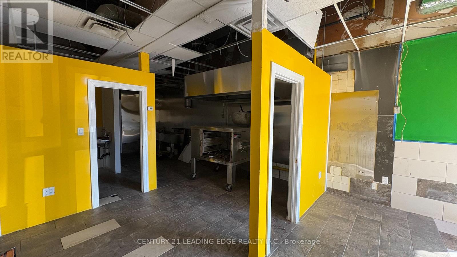 102 - 799 Park Road S, Oshawa, Ontario  L1J 4K1 - Photo 9 - E12486370