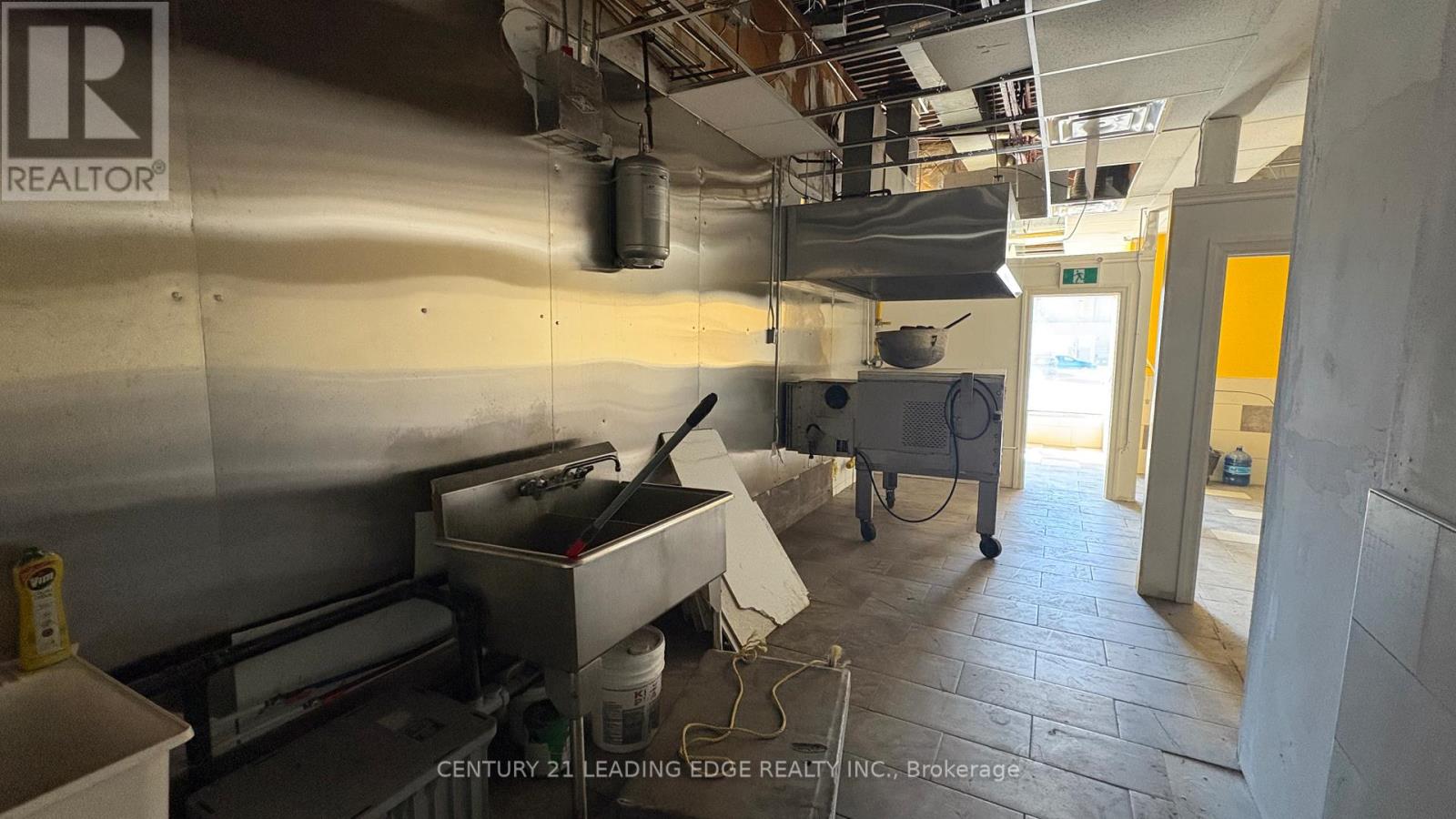 102 - 799 Park Road S, Oshawa, Ontario  L1J 4K1 - Photo 8 - E12486370