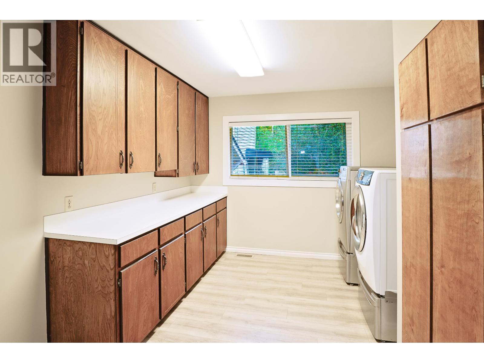 21254 117 Avenue, Maple Ridge, British Columbia  V2X 2H4 - Photo 12 - R3062648