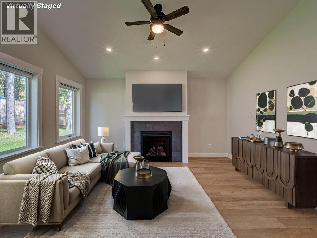 1100 Celia Crescent, Gibsons, British Columbia  V0N 1V7 - Photo 13 - R3062652