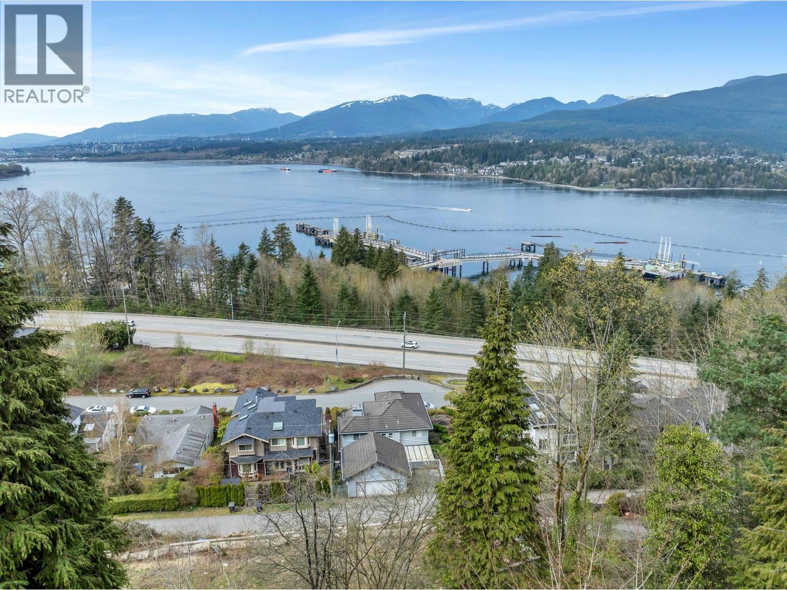 7235 Bayview Drive, Burnaby, British Columbia  V5A 4T3 - Photo 16 - R3062653