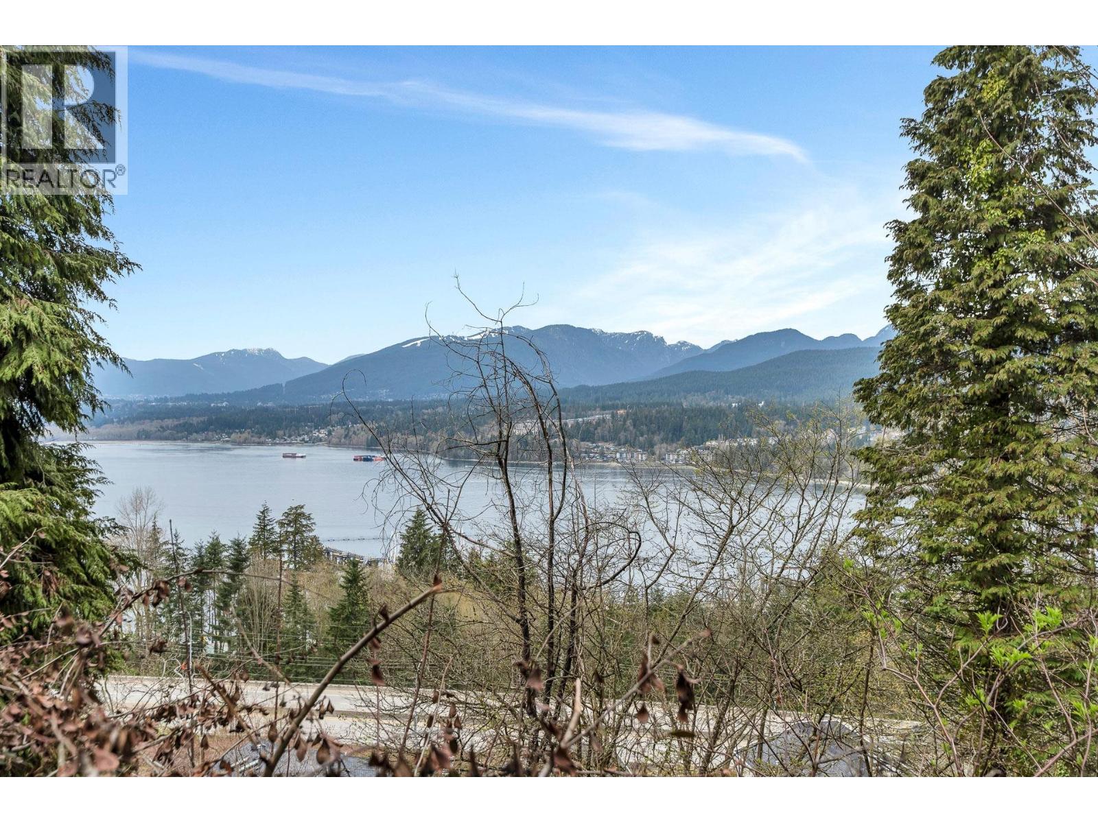 7235 Bayview Drive, Burnaby, British Columbia  V5A 4T3 - Photo 18 - R3062653