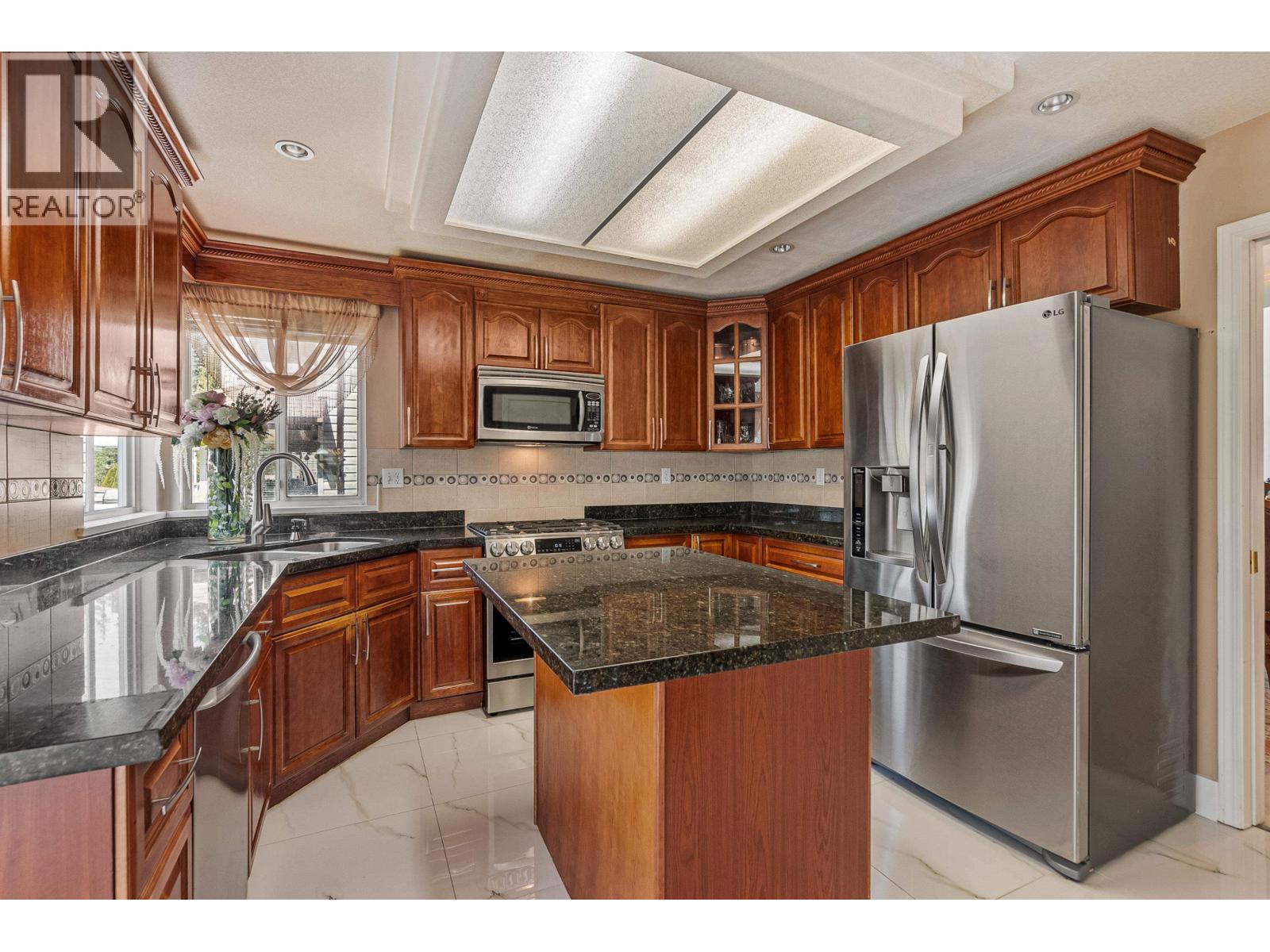 2622 Sandstone Crescent, Coquitlam, British Columbia  V3E 2T8 - Photo 8 - R3062675