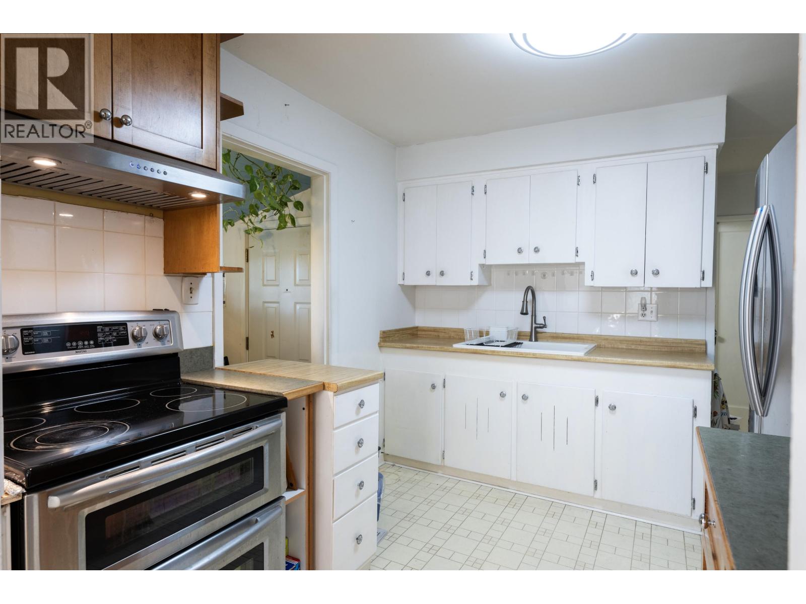 1512 Seventh Avenue, New Westminster, British Columbia  V3M 2K3 - Photo 8 - R3062694