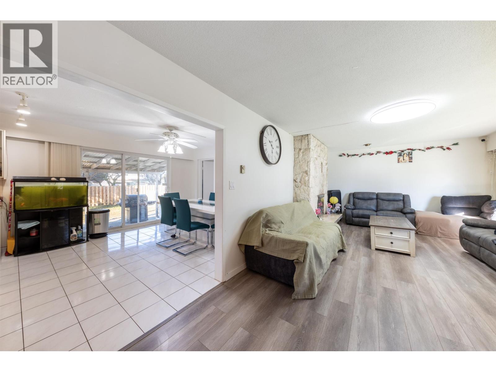 830 Irvine Street, Coquitlam, British Columbia  V3C 4C2 - Photo 11 - R3062710