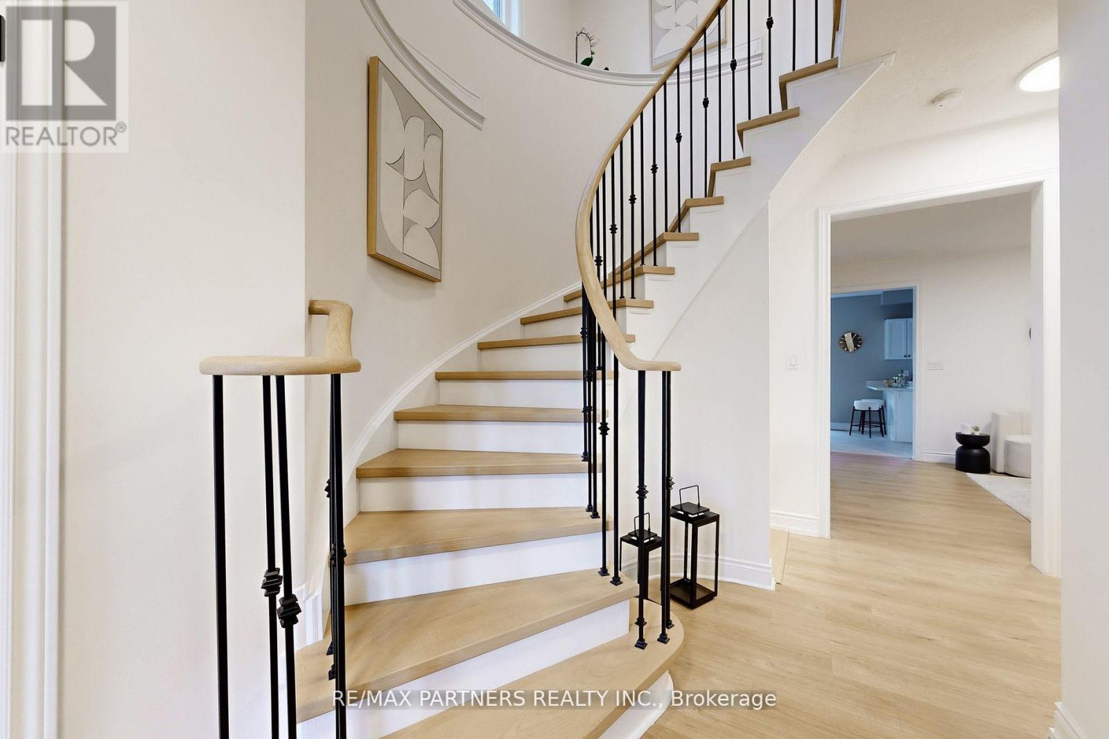 29 Robert Osprey Drive, Markham, Ontario  L6C 0K9 - Photo 4 - N12486127