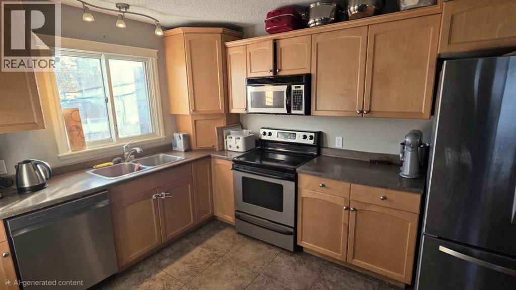 Property at 10905 91 Street image 3