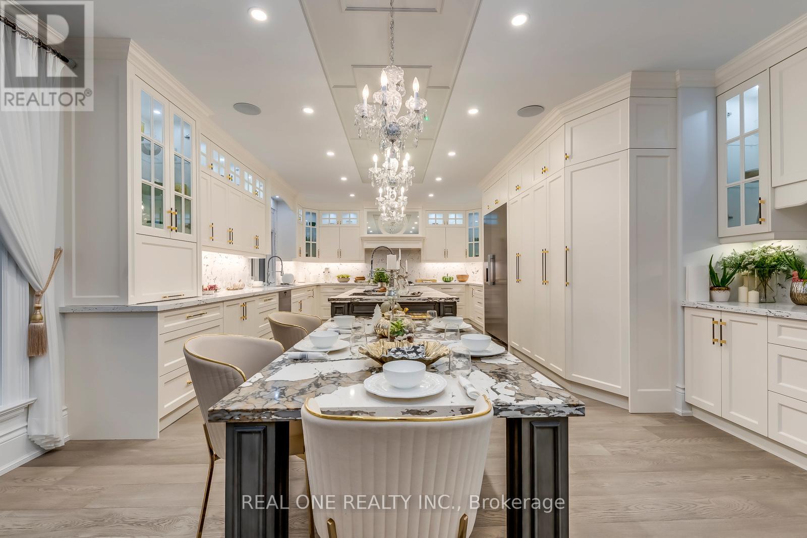 431 Fourth Line, Oakville, Ontario  L6L 5A5 - Photo 12 - W12481768