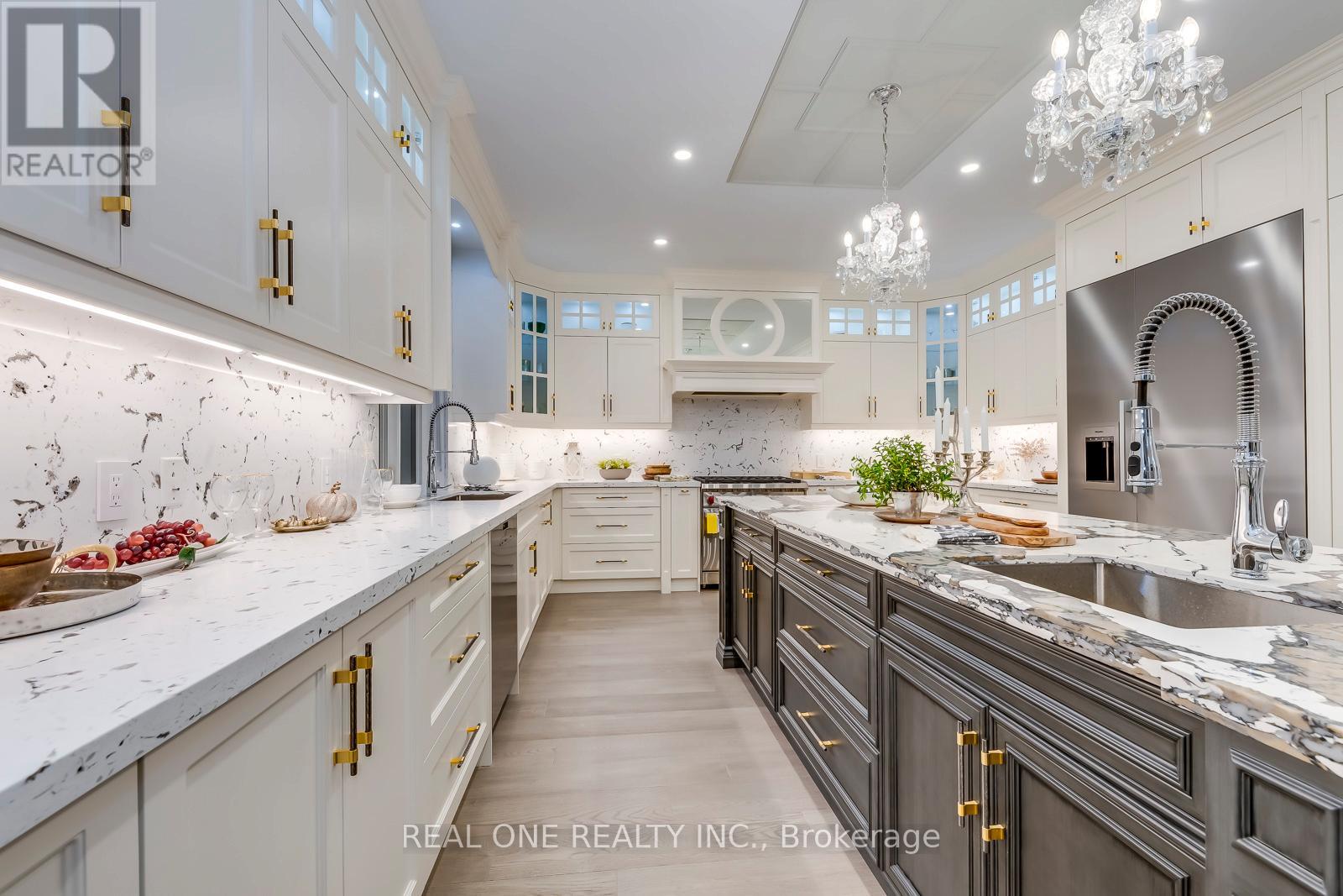 431 Fourth Line, Oakville, Ontario  L6L 5A5 - Photo 13 - W12481768