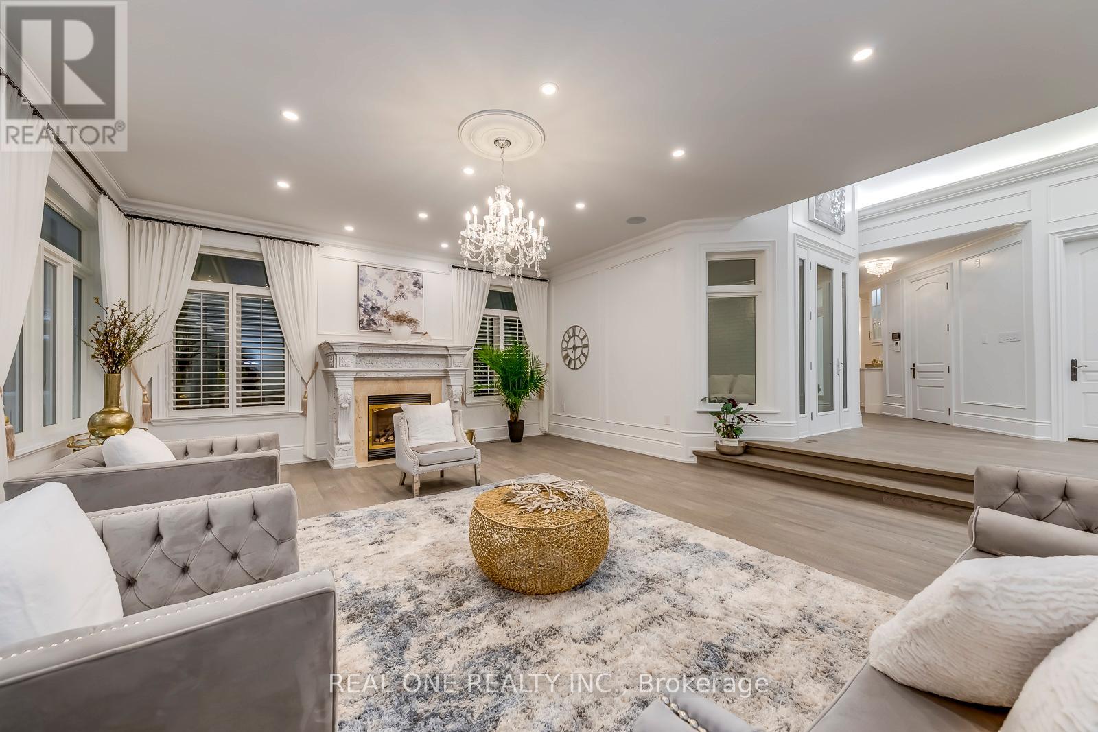 431 Fourth Line, Oakville, Ontario  L6L 5A5 - Photo 8 - W12481768