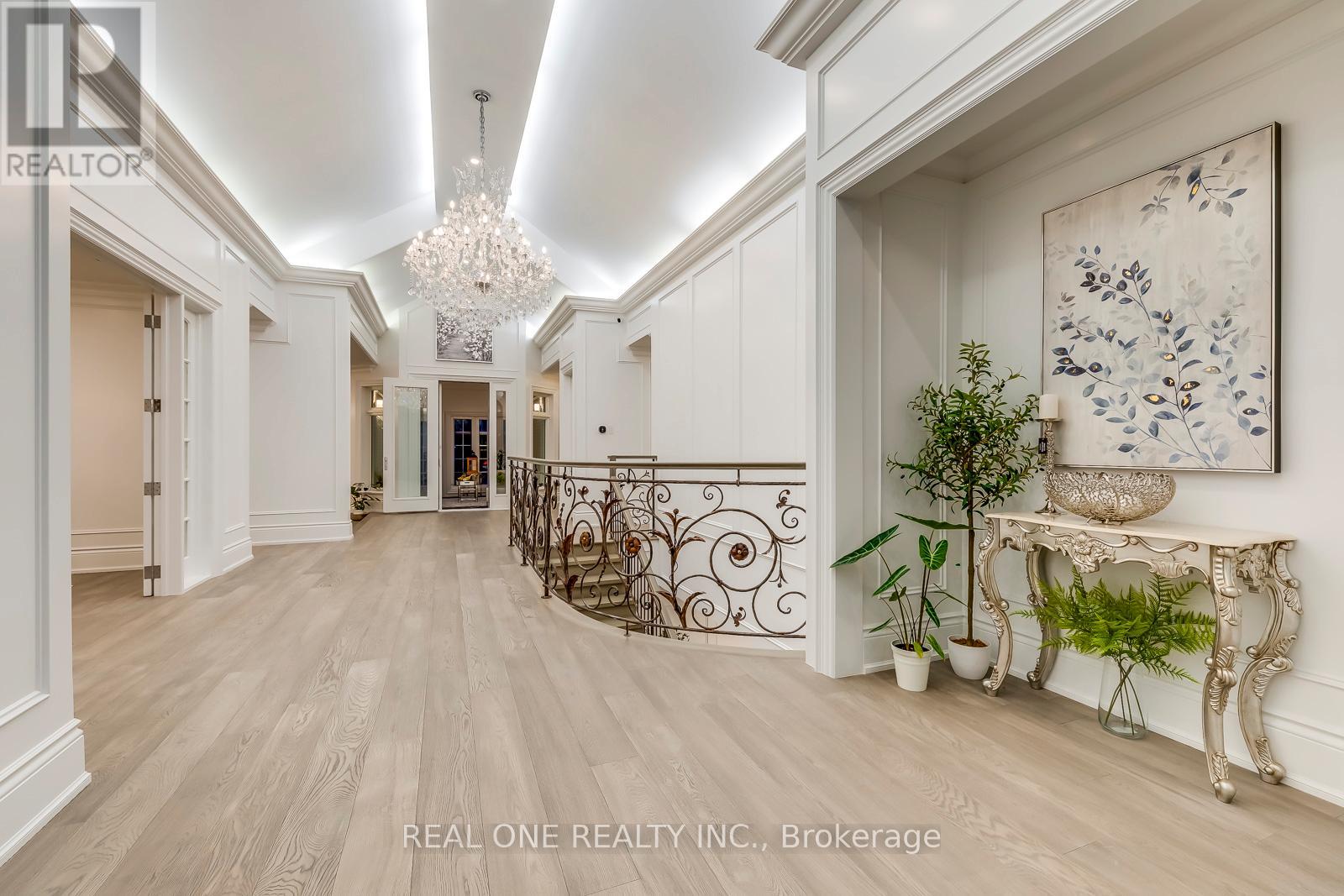 431 Fourth Line, Oakville, Ontario  L6L 5A5 - Photo 5 - W12481768