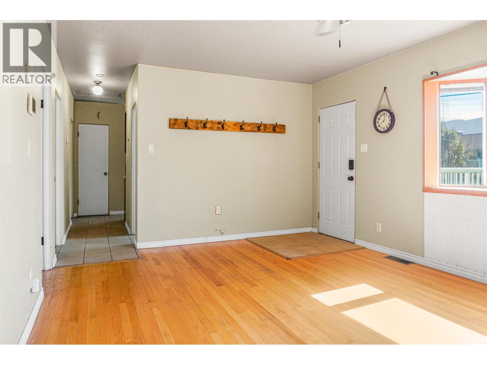 21 White Street, Kitimat, British Columbia  V8C 1H9 - Photo 3 - R3062541