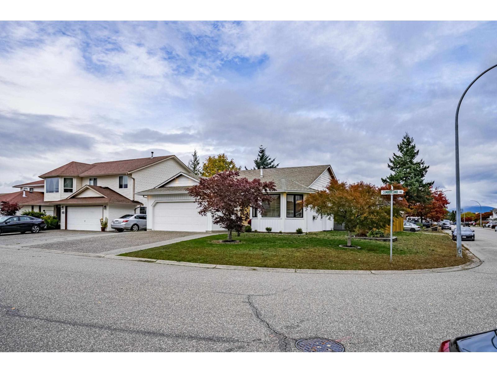 45169 Cumberland Avenue, Sardis South, Chilliwack, British Columbia  V2R 3E5 - Photo 3 - R3062281