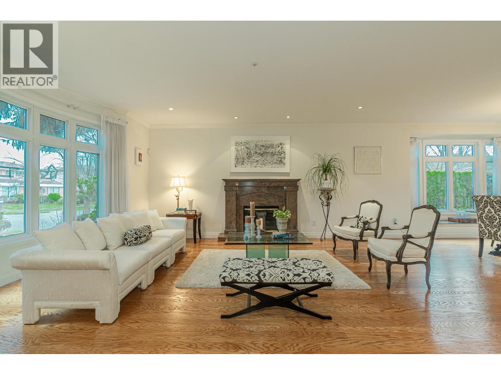 6787 Montgomery Street, Vancouver, British Columbia  V0V 0V0 - Photo 2 - R3038884