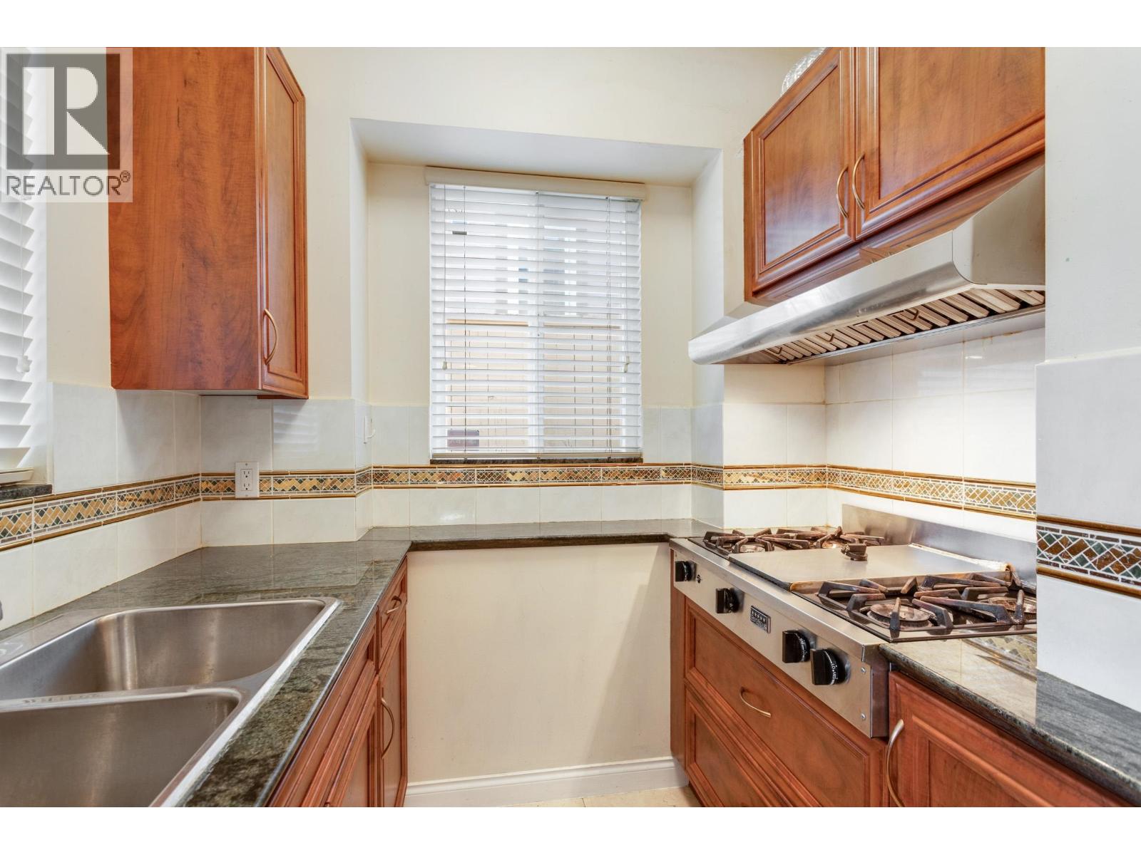 1088 W 42nd Avenue, Vancouver, British Columbia  V6M 2A8 - Photo 15 - R3062616