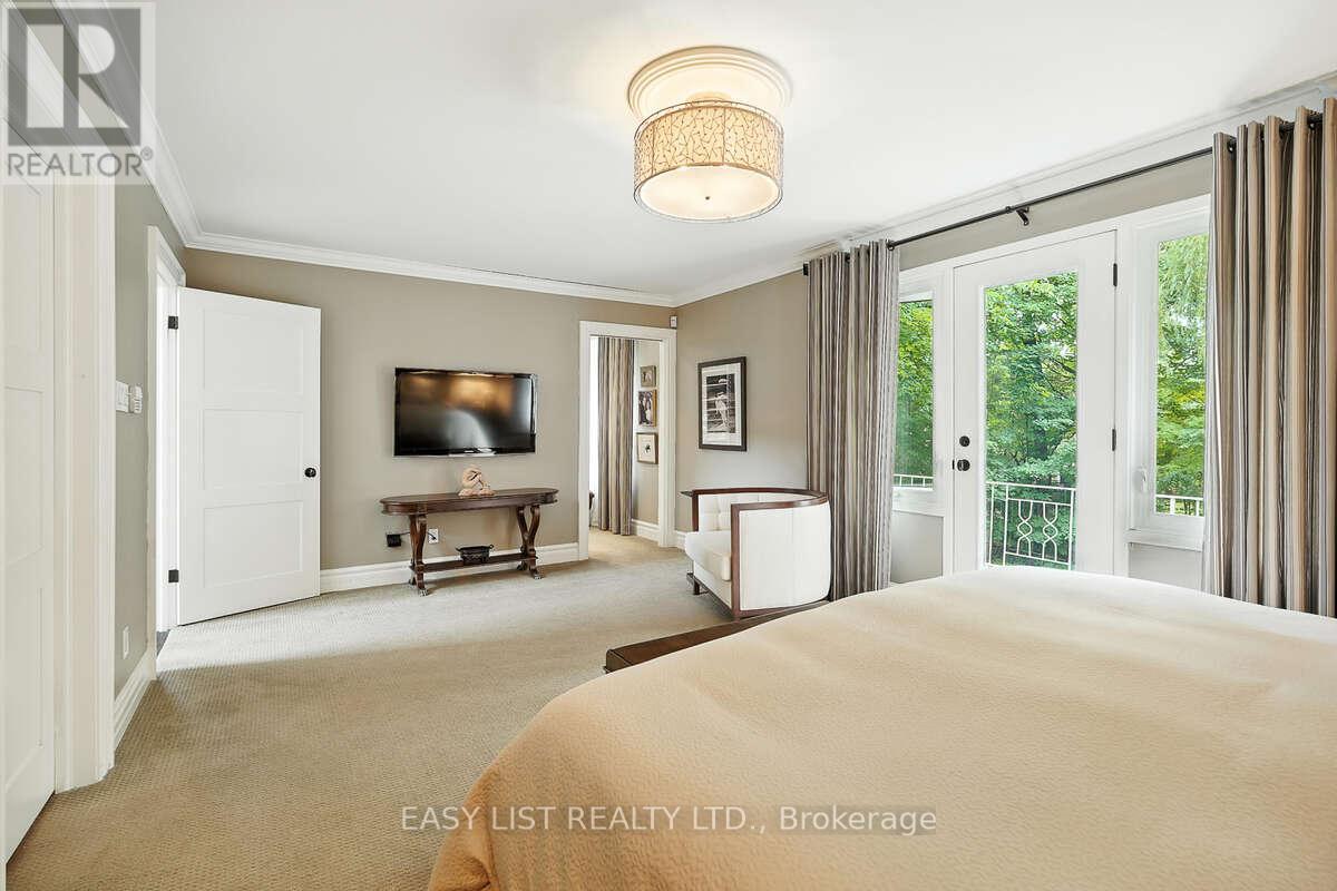 17 Denmark Crescent, Toronto, Ontario  M2R 1J3 - Photo 6 - C12486673