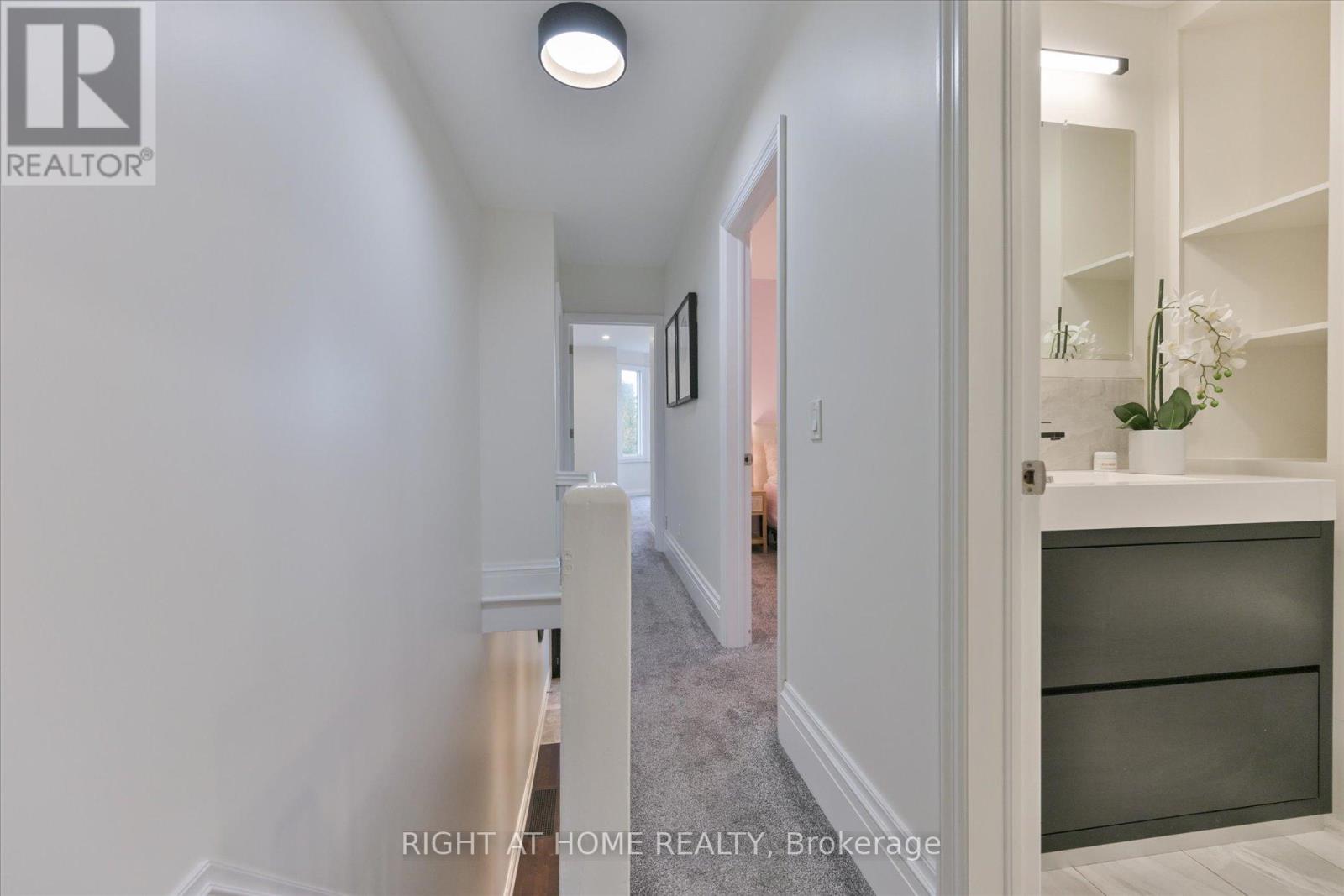 28 Baltic Avenue, Toronto, Ontario  M4J 1S2 - Photo 19 - E12486685