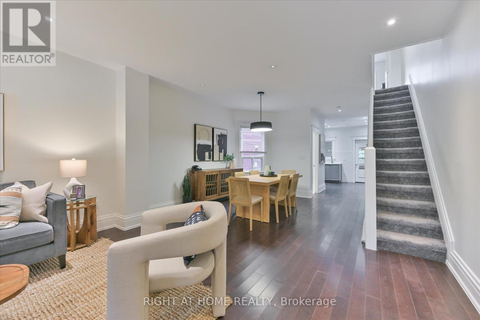 28 Baltic Avenue, Toronto, Ontario  M4J 1S2 - Photo 5 - E12486685