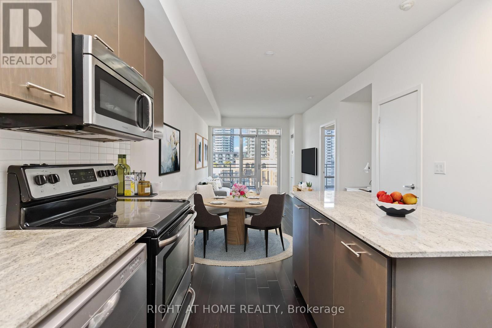 907 - 365 Prince Of Wales Drive, Mississauga, Ontario  L5B 0G6 - Photo 3 - W12463440