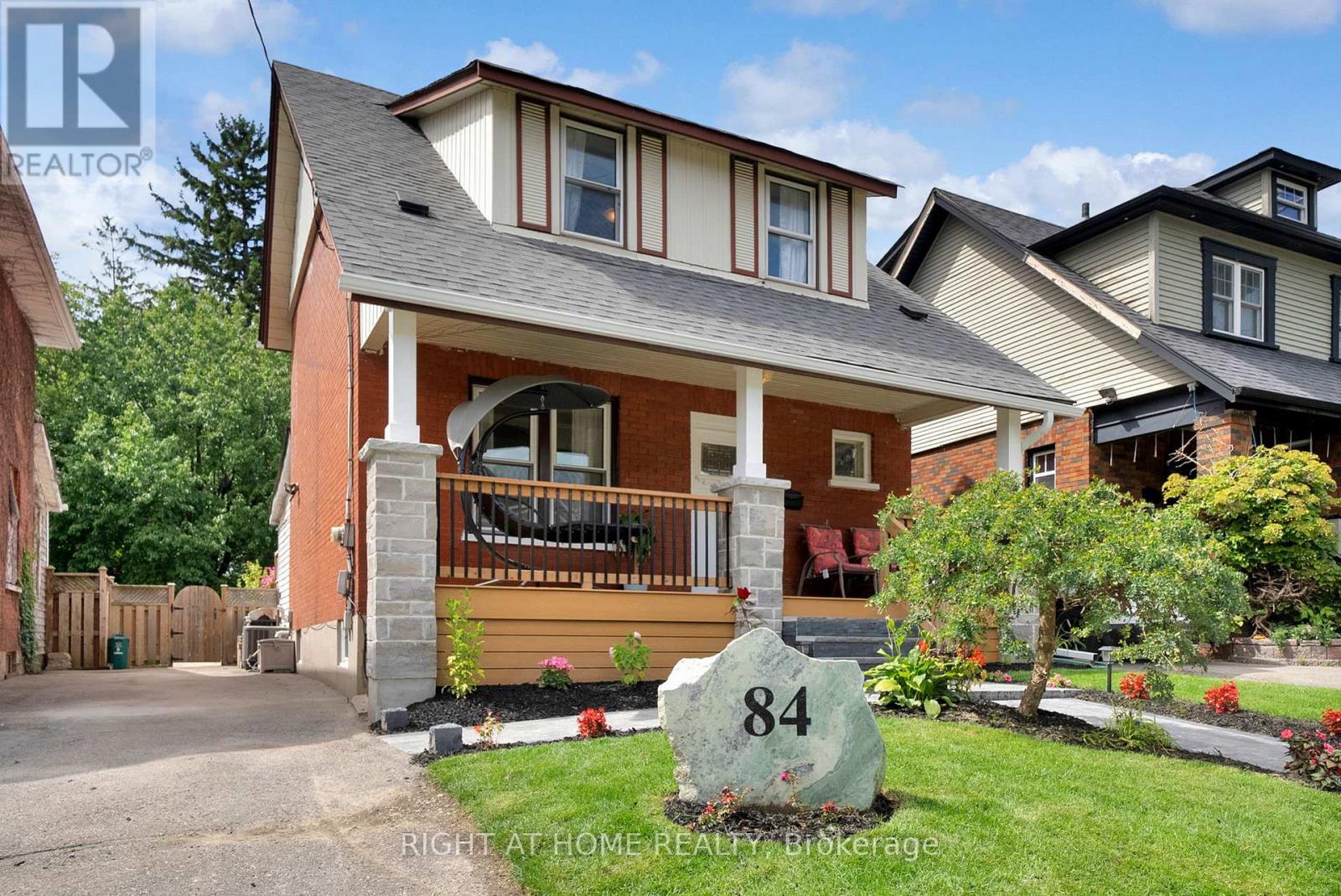 84 Oshawa Boulevard N, Oshawa, Ontario L1G 5V6 - Photo 2 - E12486715