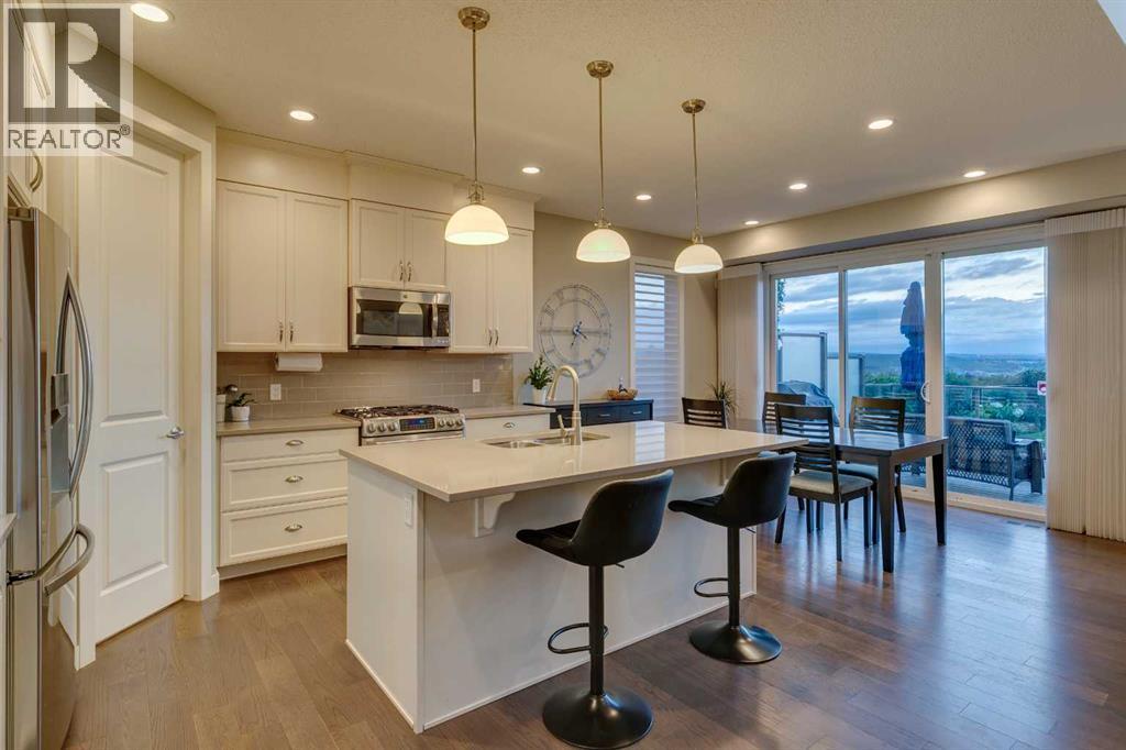 101 Cranarch Common Se, Calgary, Alberta  T3M 1M1 - Photo 9 - A2250147