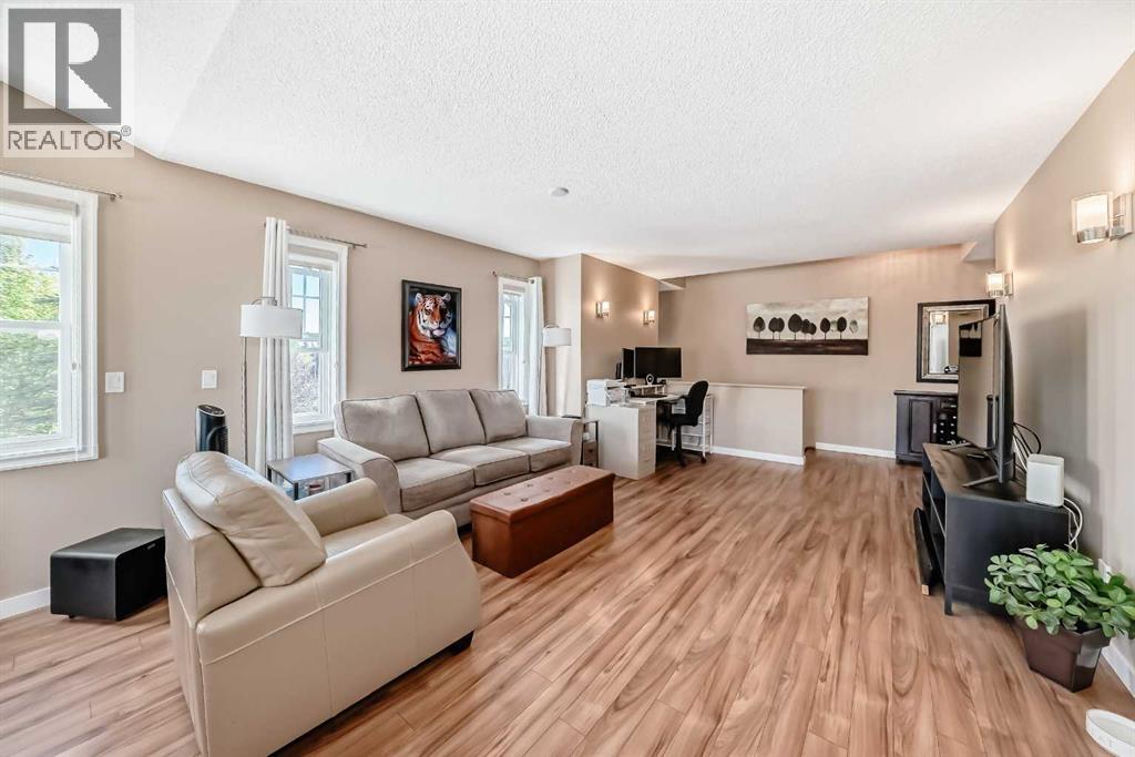 704, 39 Hidden Creek Place Nw, Calgary, Alberta  T3A 6B9 - Photo 7 - A2260445